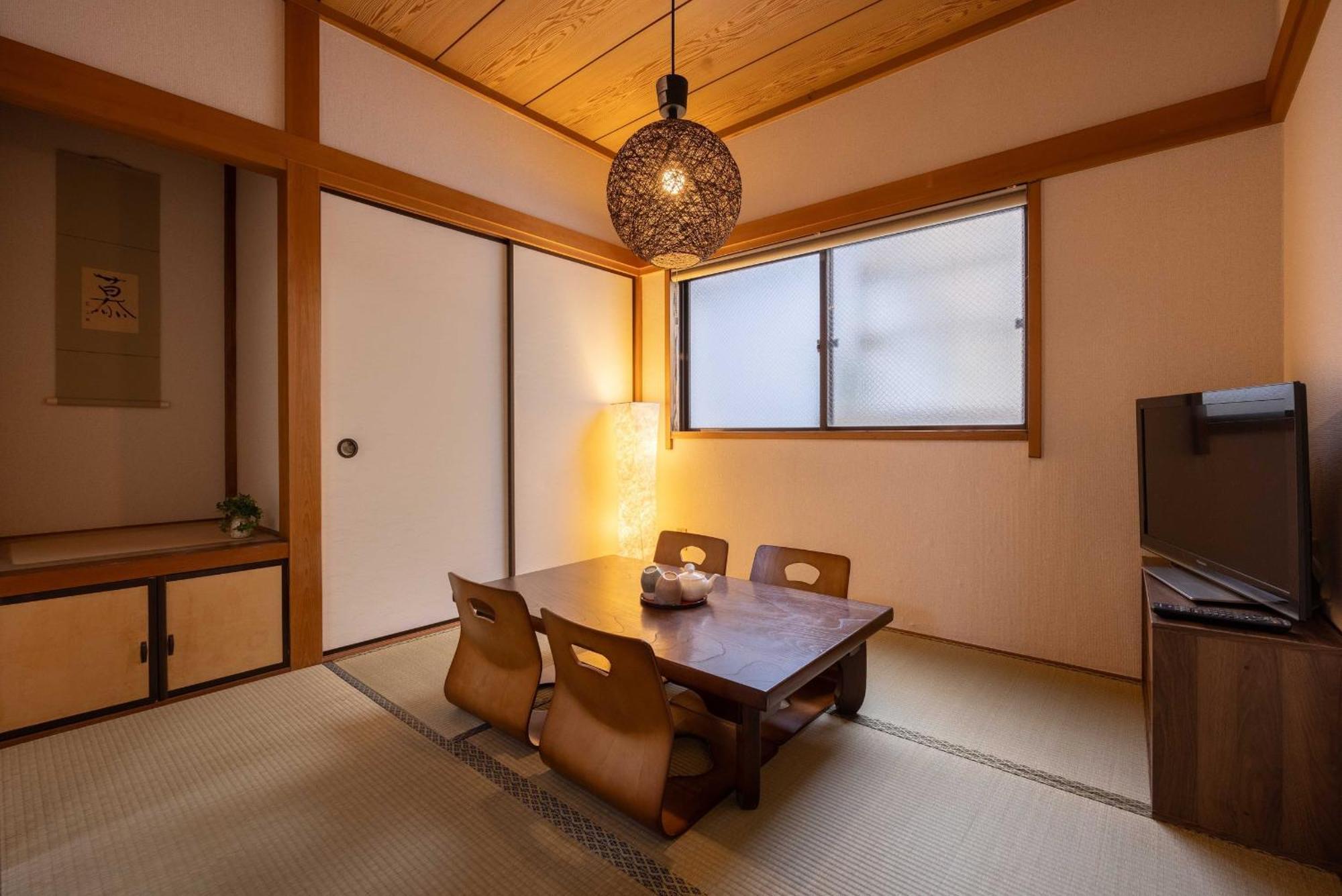 Apartment Higashi Komagata Building 2f3f Hk23 *
