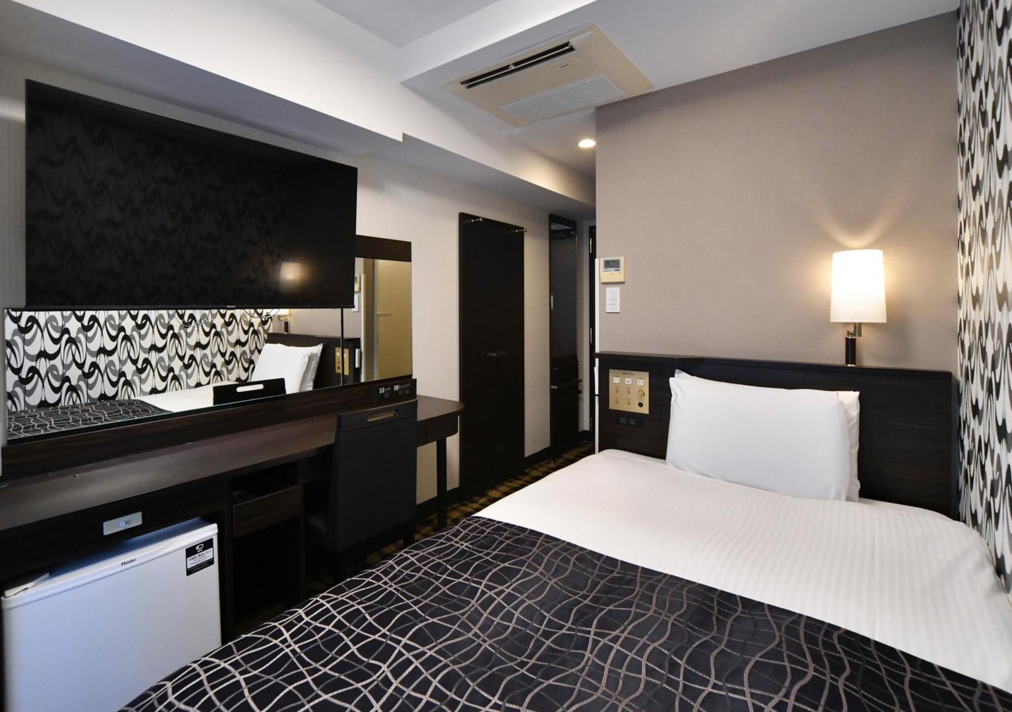 Apa Shimbashi Onarimon Hotel 3*