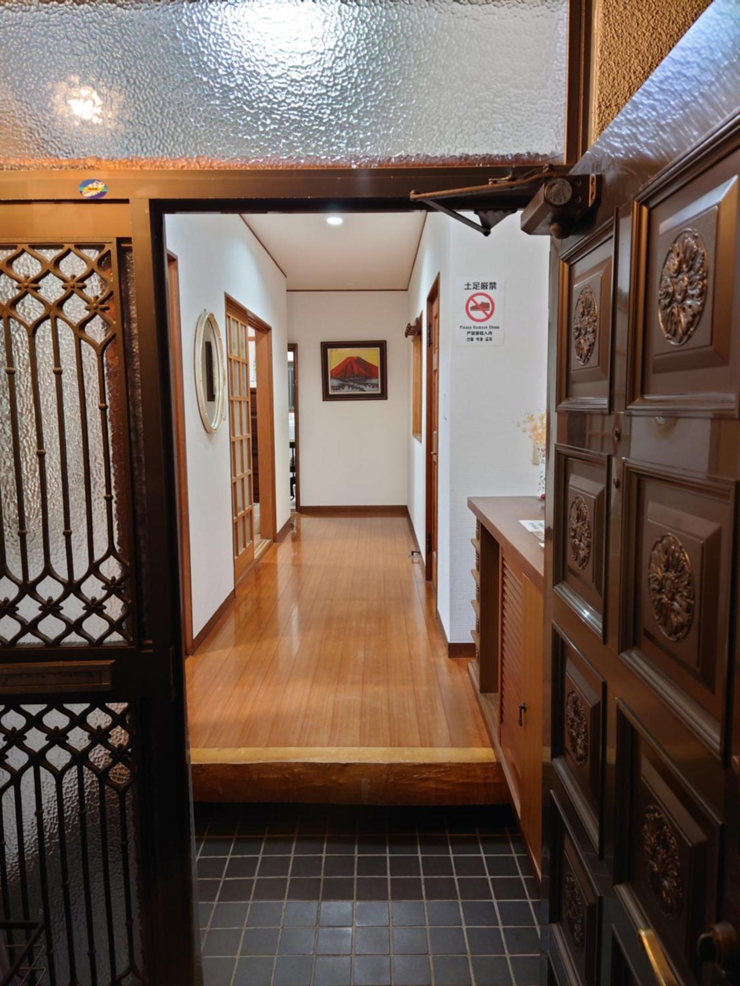 Season Aparthotel *