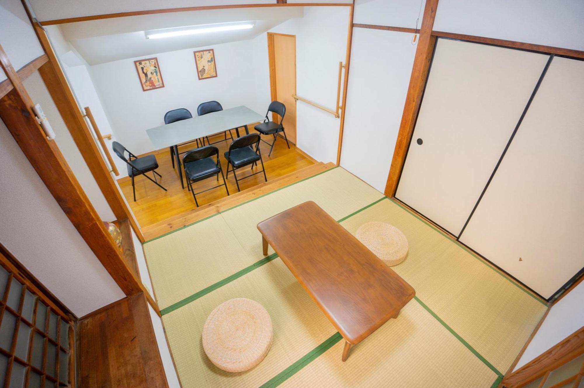 Family Or Business Travel 20 Percent Off丨200 Sqm 丨 14 Min To Shinjuku 丨century-old Japanese Garden 丨3 Parking Spaces丨4 Bedrooms * Tokyo