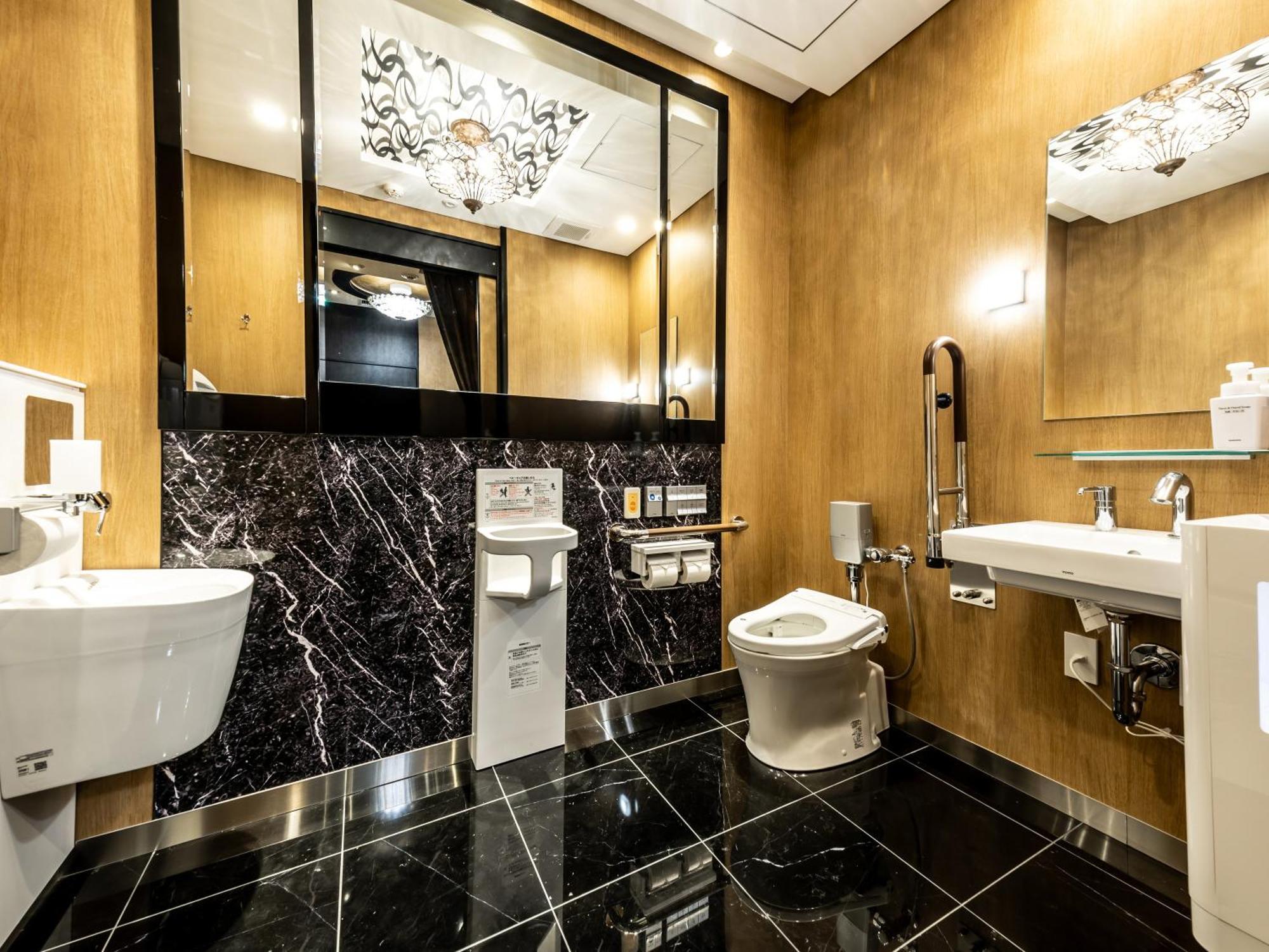 Apa Kayabacho Hachobori Ekimae Hotel