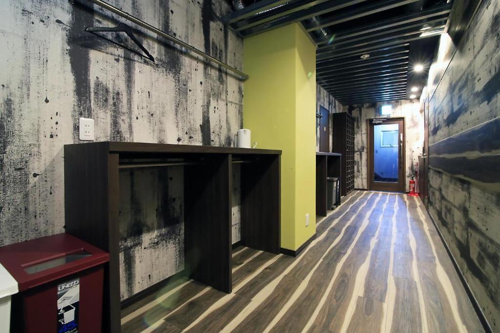 Bee-hive Sugamo - Male Only Hostel *
