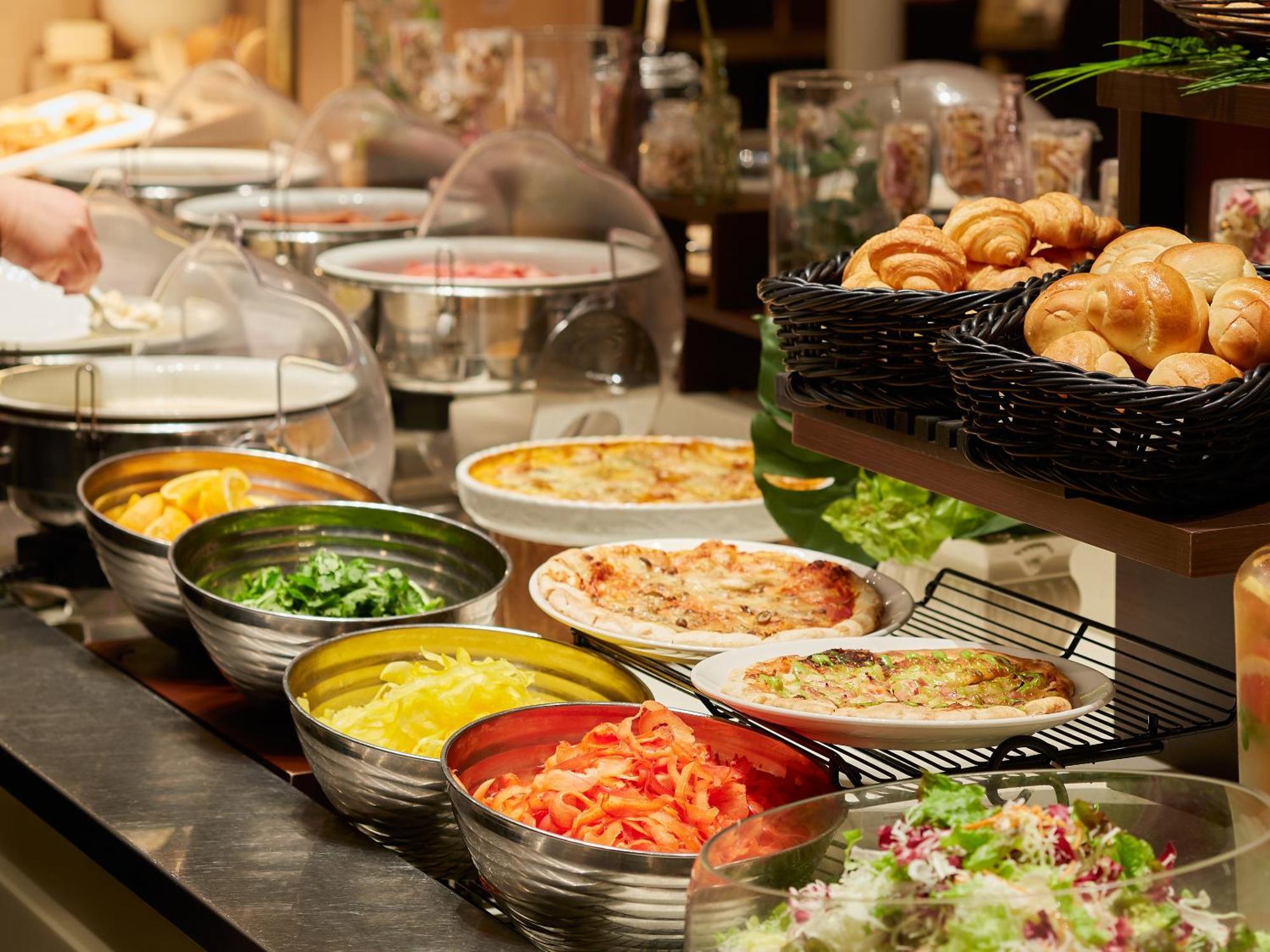 Mitsui Garden Shiodome Italia-gai - 4*