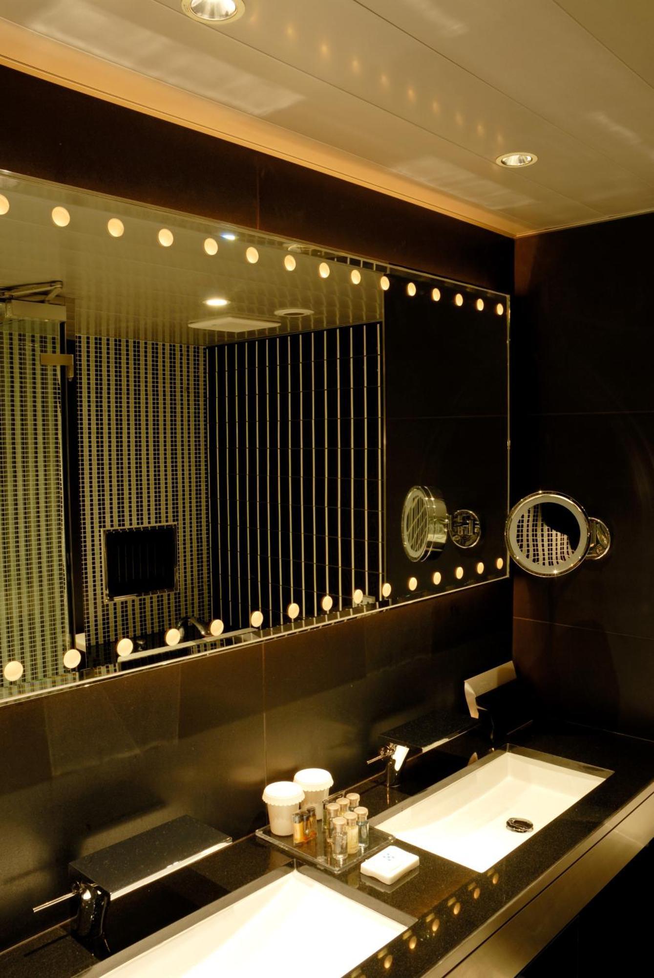 The Glanz Hotel 3*