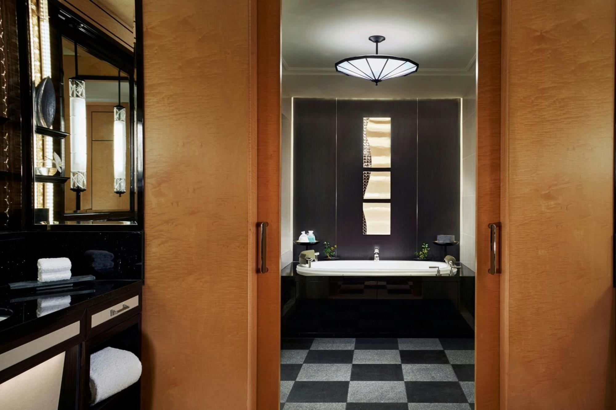 The Ritz-carlton, 5* Tokyo