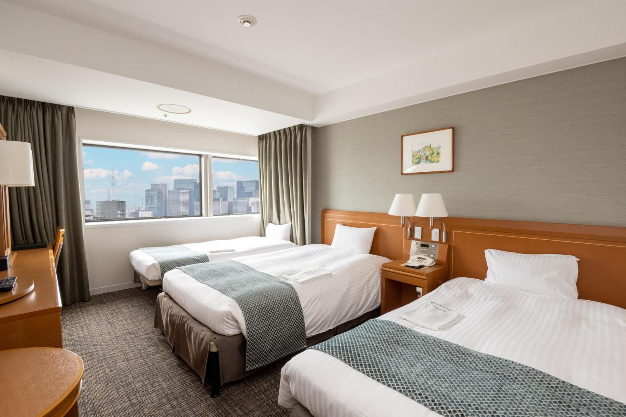 Toshi Center Hotel 4*