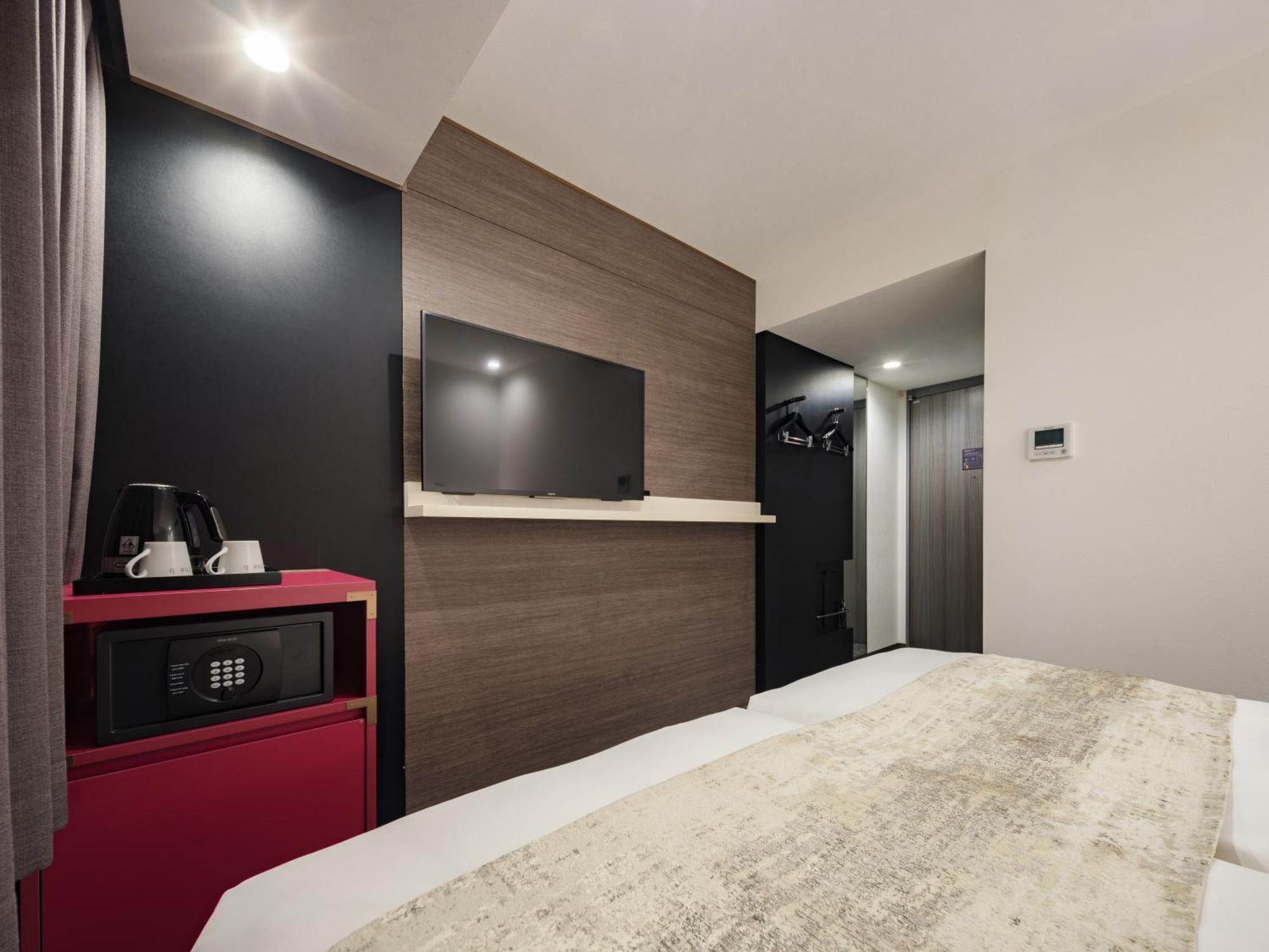 The B Ginza 4*