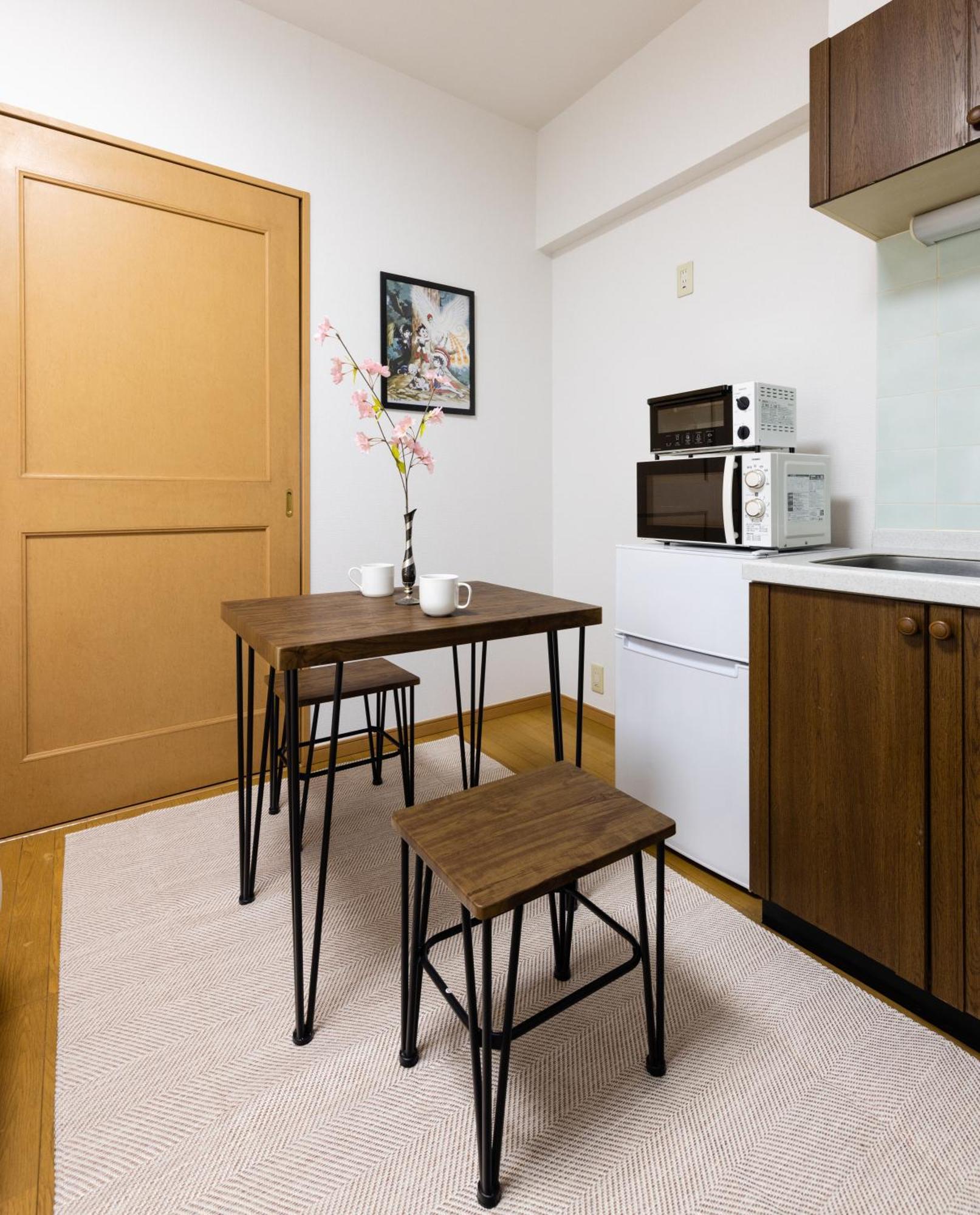 Apartment Shibuya 10min Walk Bright Modern 40sqm Tokyo