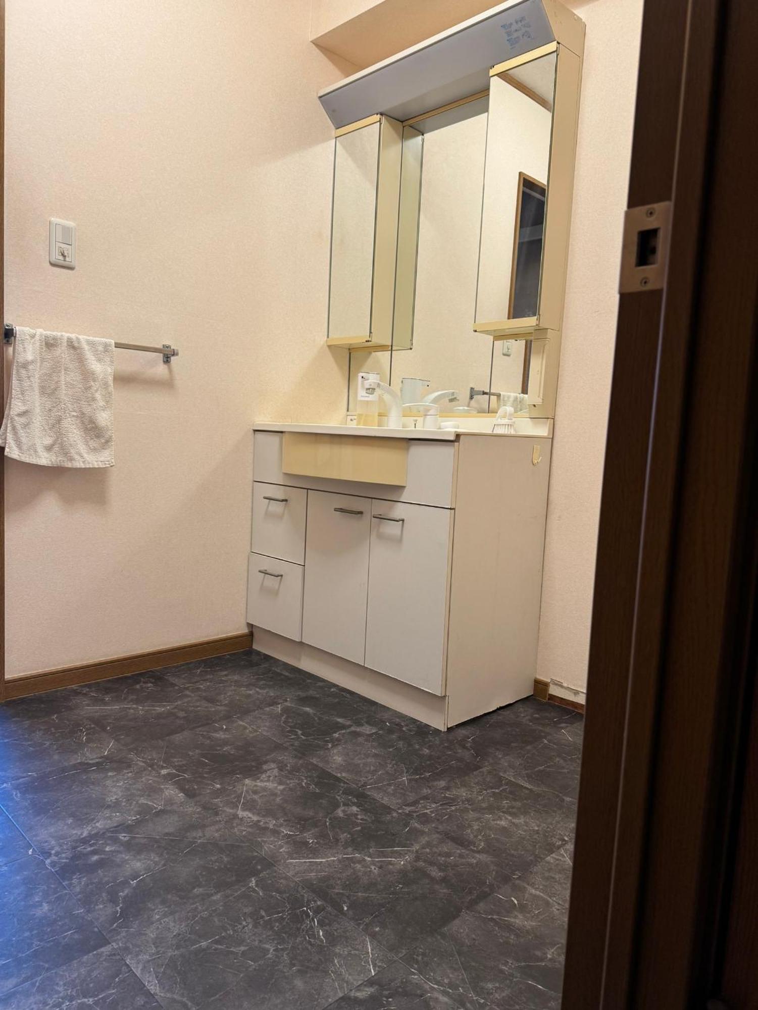 Senkawa House Apartment