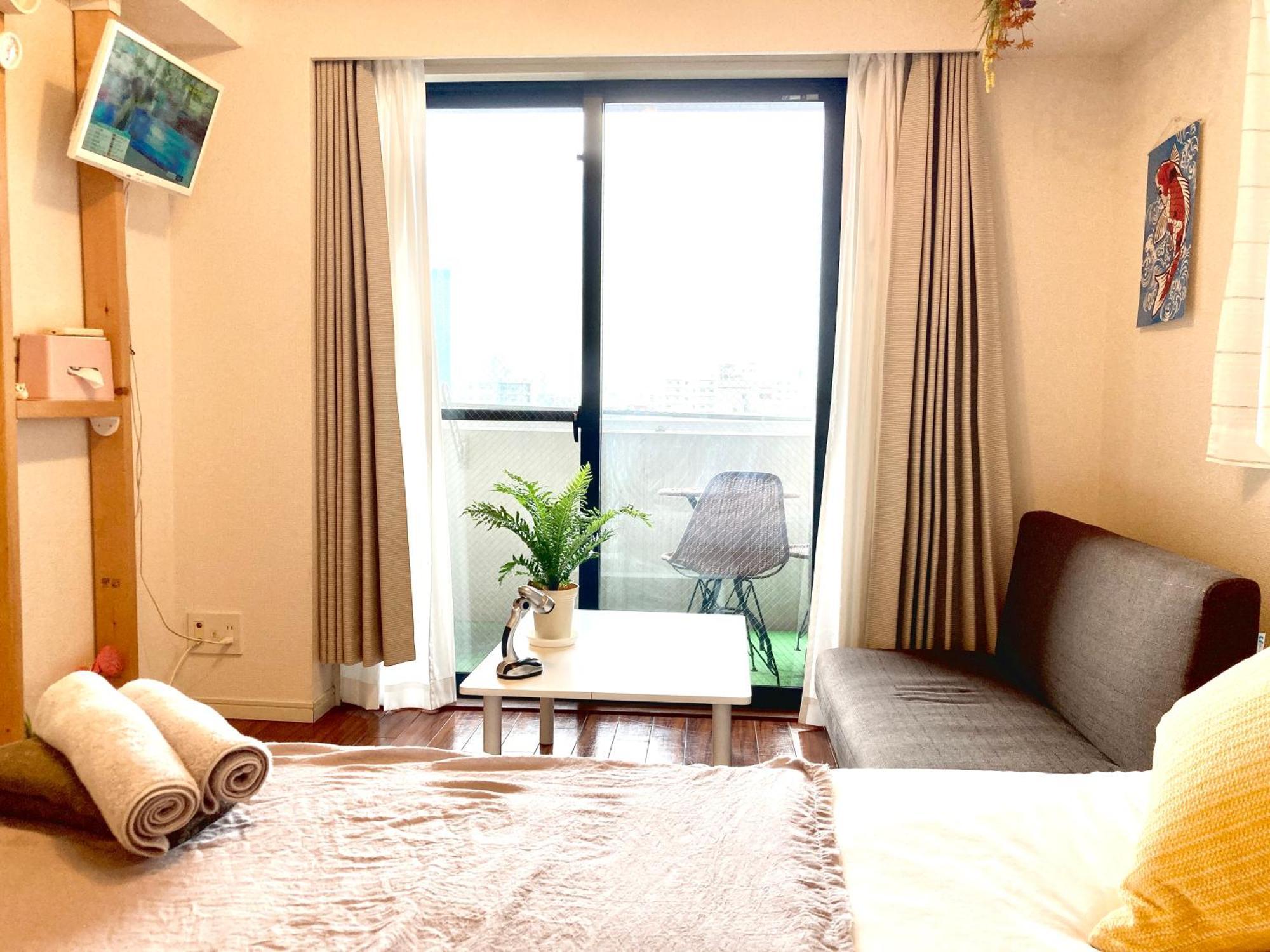 Miko's Apartment, Iconic Shinjuku, Tokyo, 10th Fl, Skyscraper View, Korean Town, 3min To Higashi-shinjuku Sta *