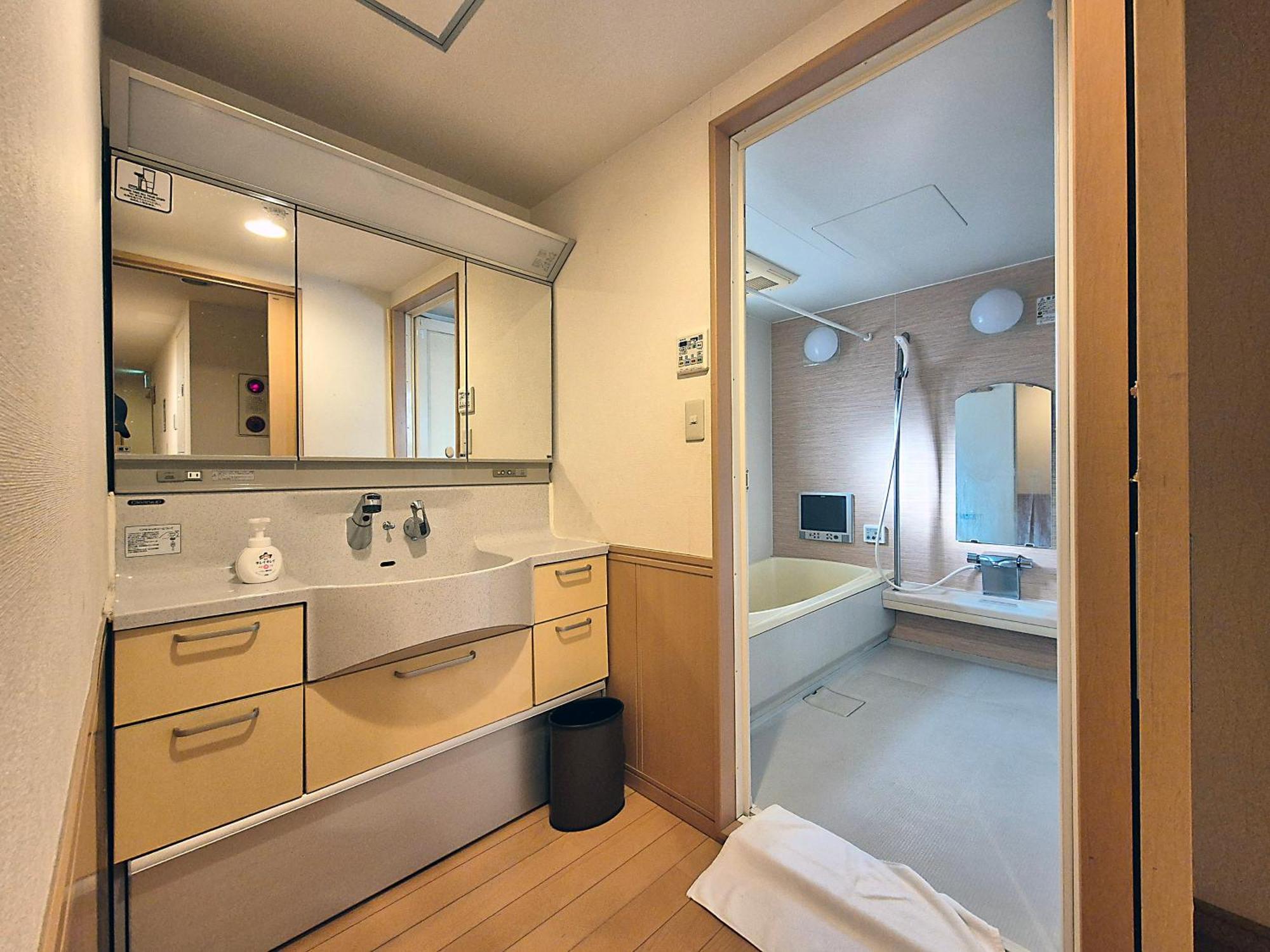 House * Tokyo
