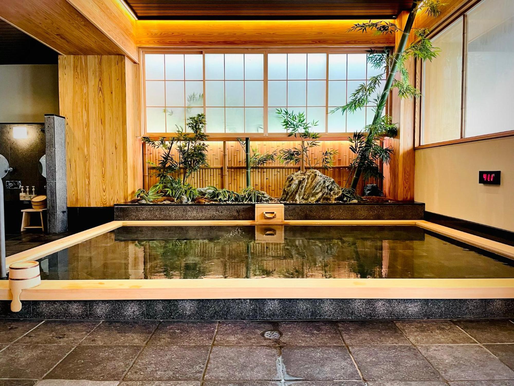 Capsle Hatago Akasaka Spablic Tokyo
