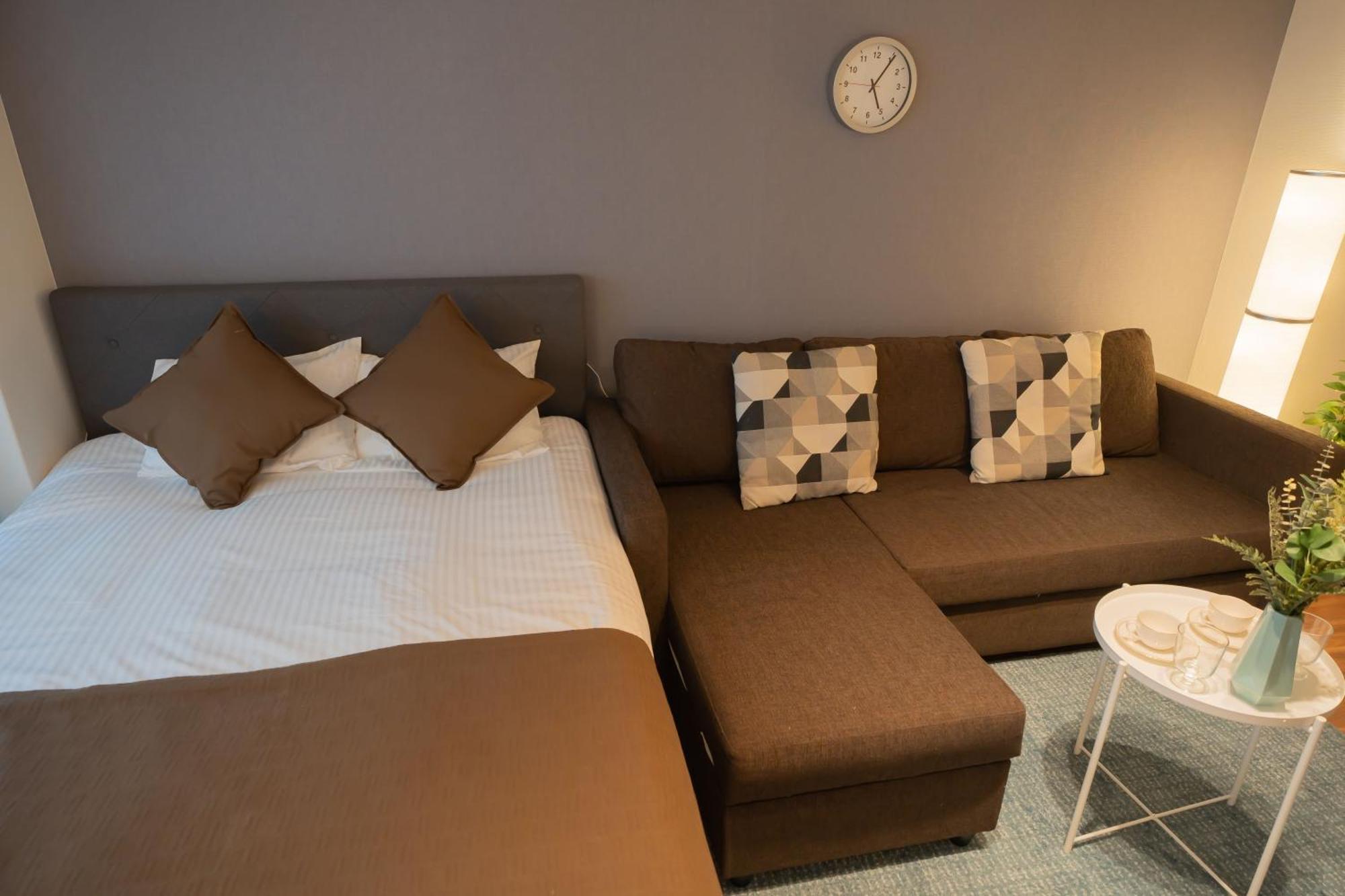 Apartment 新宿歌舞伎町new Design Apartment！駅3分钟！最大5人可！無料モバイルwi-fi！ *