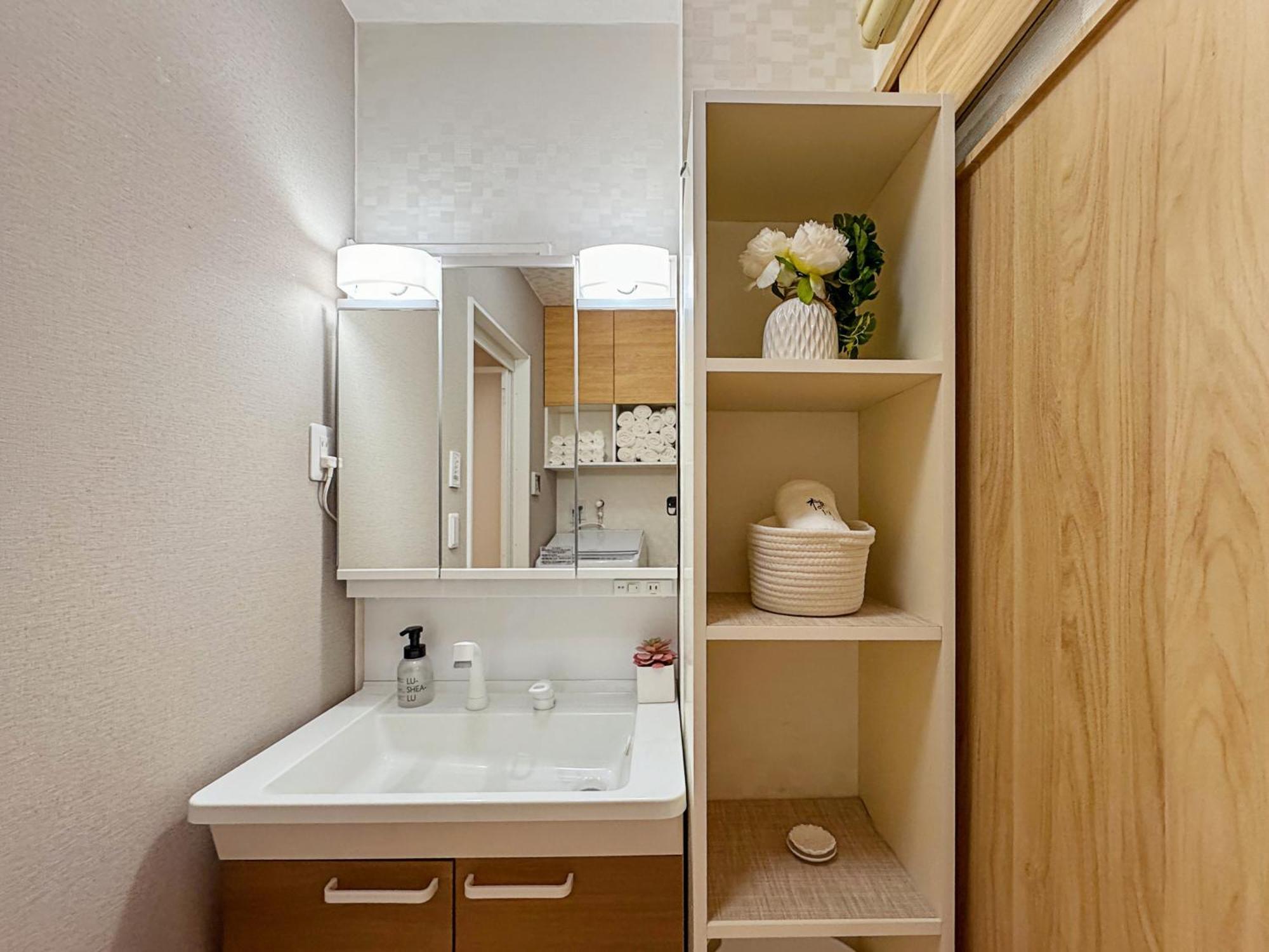 桜の川17 Ueno 5mins Ueno Zoo Three Storey Detached House Then 13 People * Tokyo