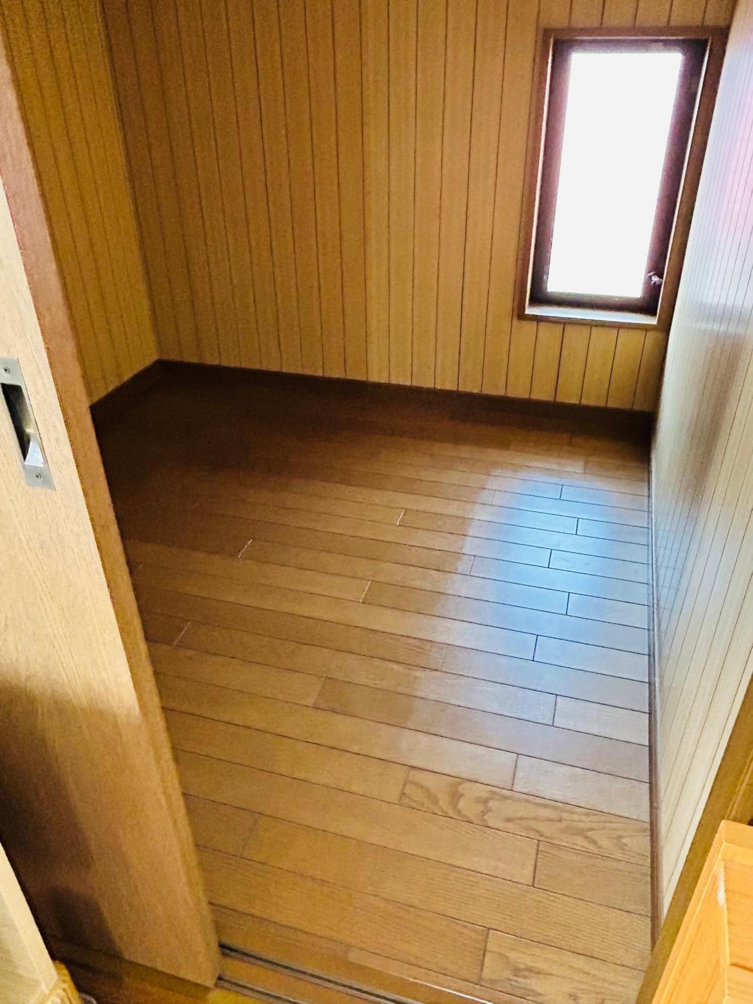 Aprilhouse3f * Tokyo