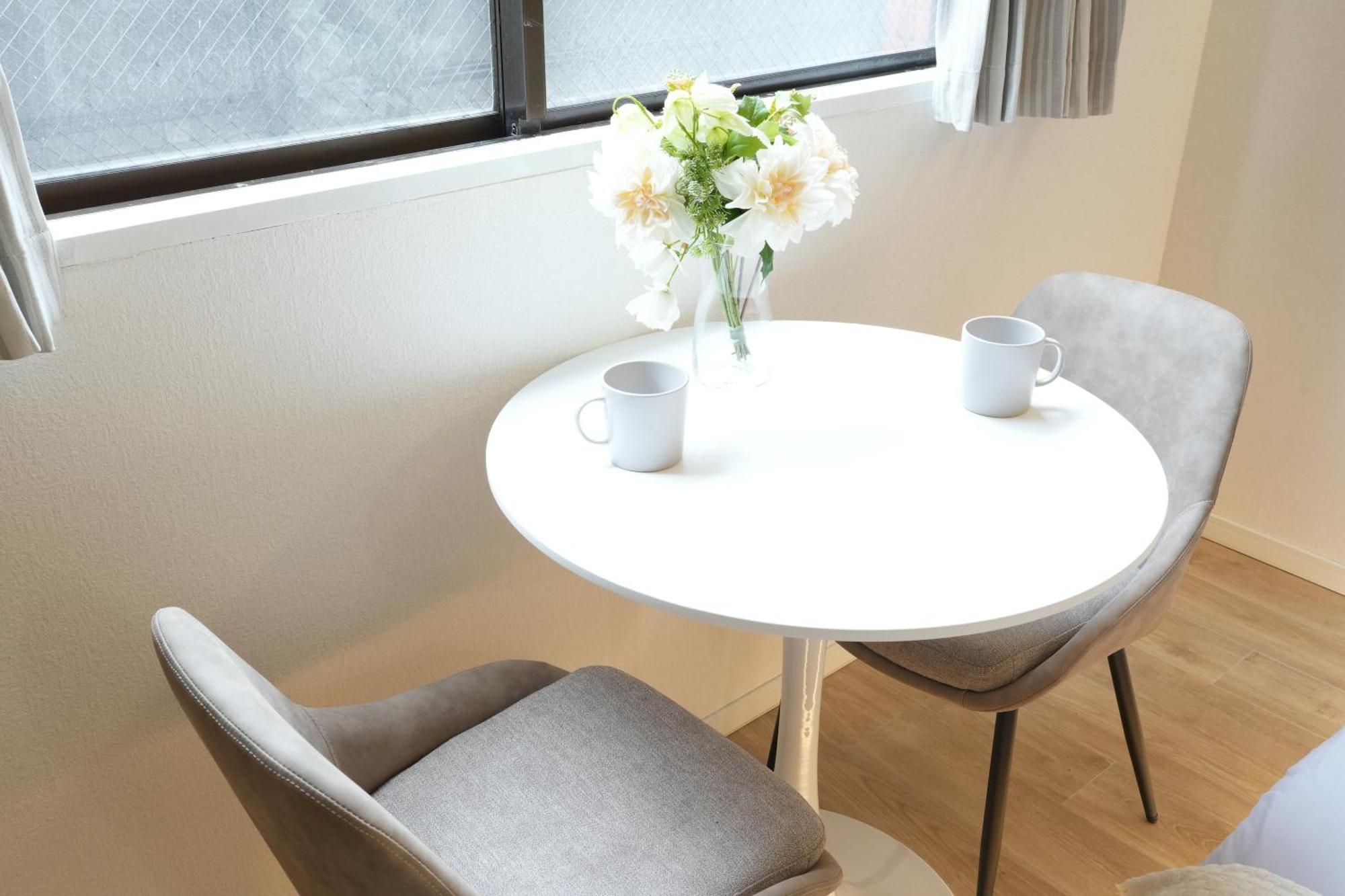 5mins Walk To Higashi-nakano Station, Comfortable With Direct Access To Shinjuku, Zy O Y * Tokyo