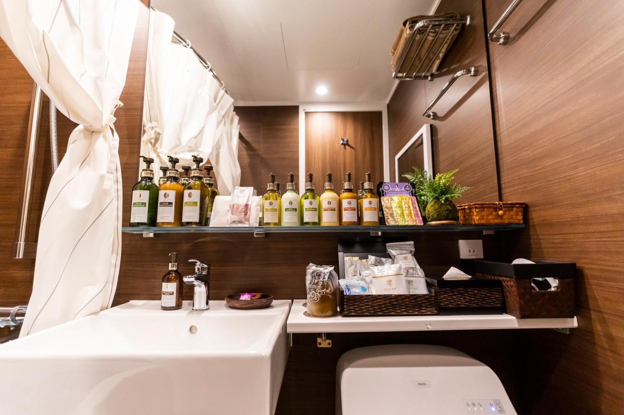 Hotel Hotel Petit Bali Garden Shin Okubo - Shinjuku Sta 15Min Walk - (Adults Only) 4*