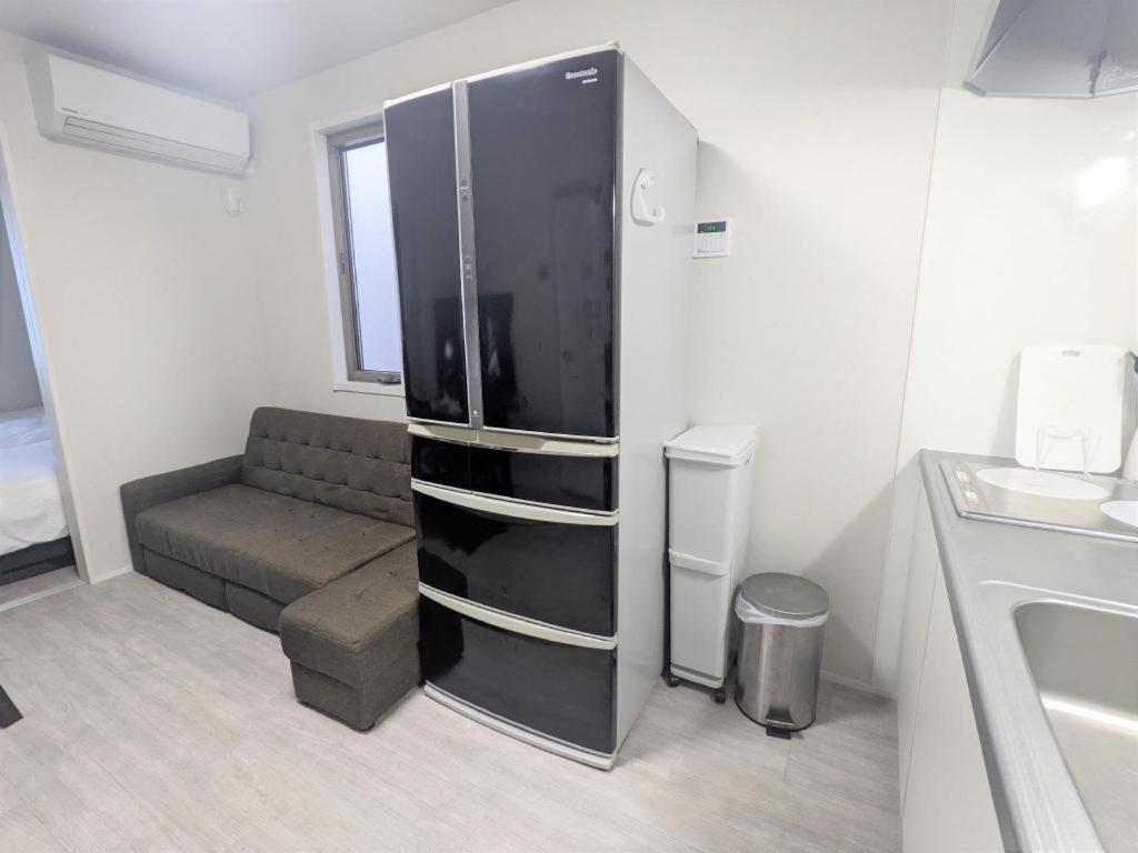 Lien Nishi Shinjuku Hotel 2*