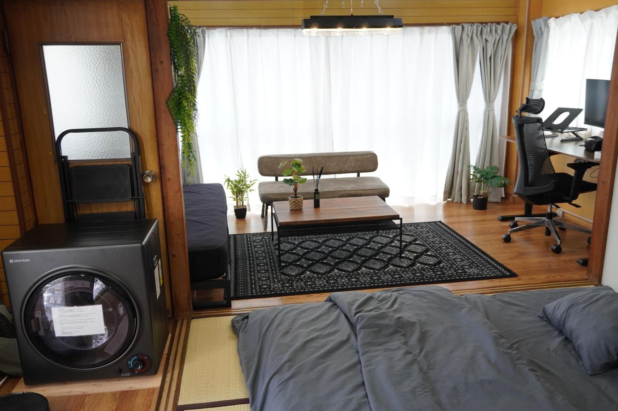 駅から徒歩4分/ビル3階全体/広い部屋/広い屋上/和室/レインボーブリッジ/お台場 Apartment *