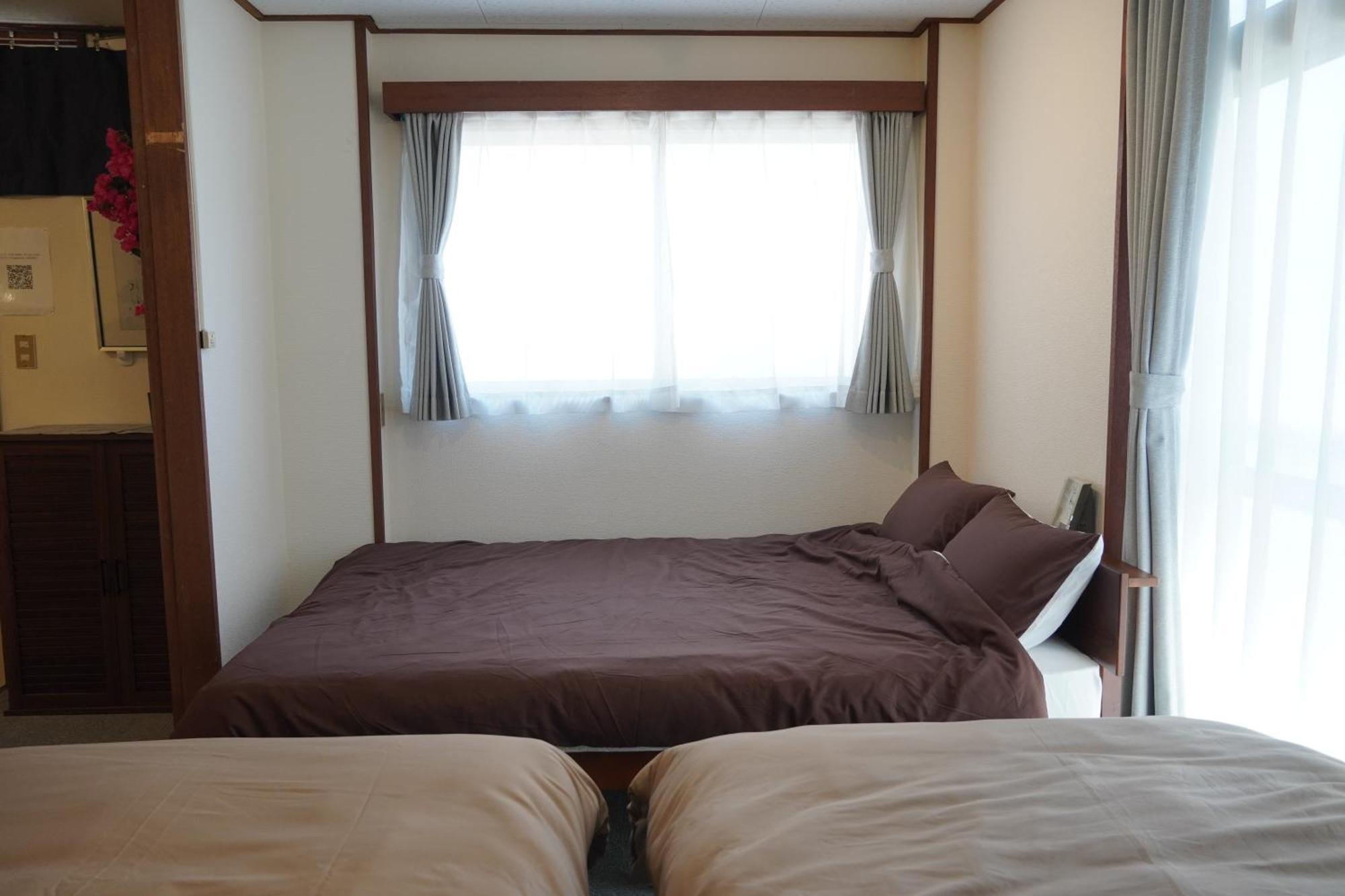 Apartment 駅から徒歩4分/ビル3階全体/広い部屋/広い屋上/和室/レインボーブリッジ/お台場 Tokyo