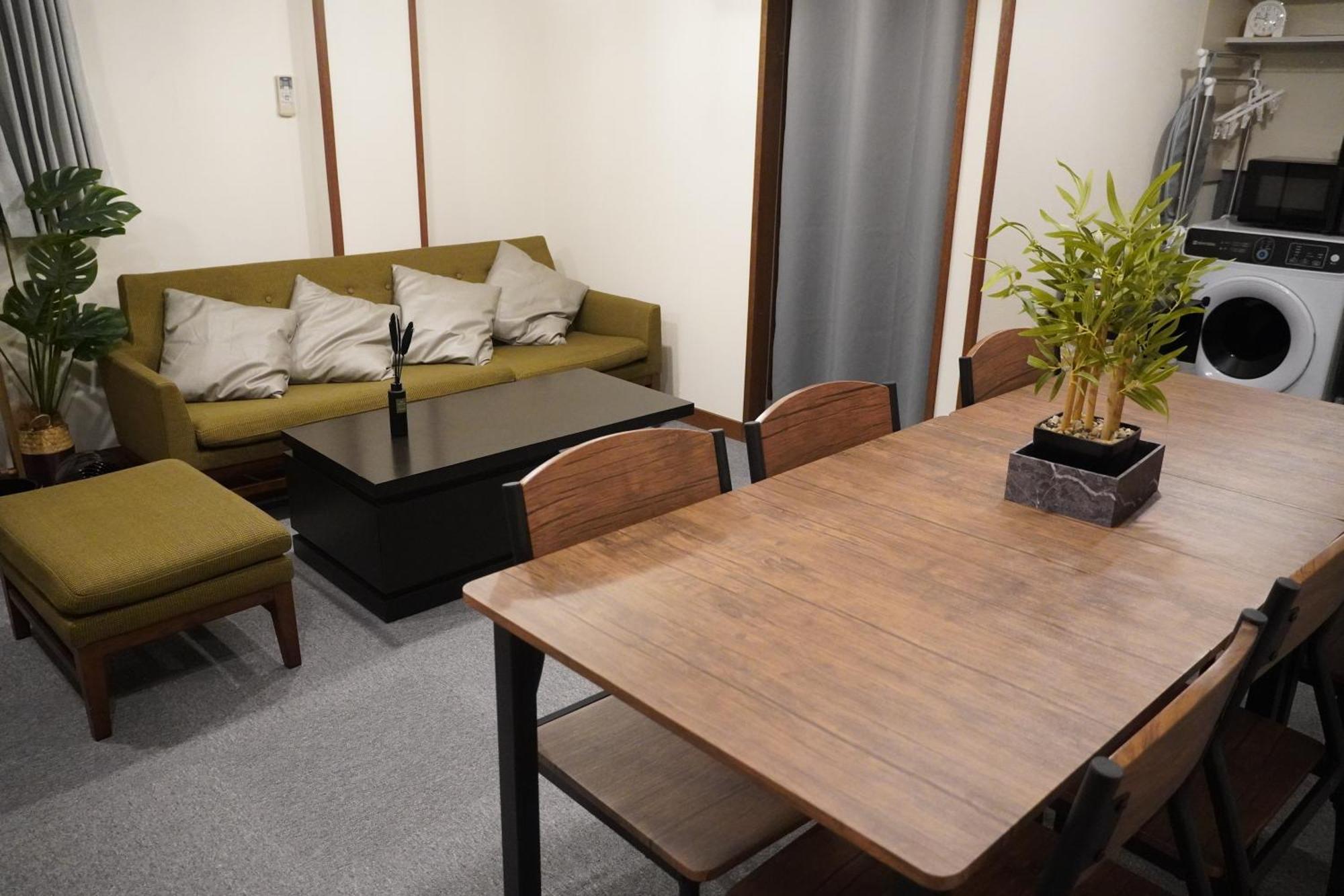 Apartment 駅から徒歩4分/ビル3階全体/広い部屋/広い屋上/和室/レインボーブリッジ/お台場 Tokyo