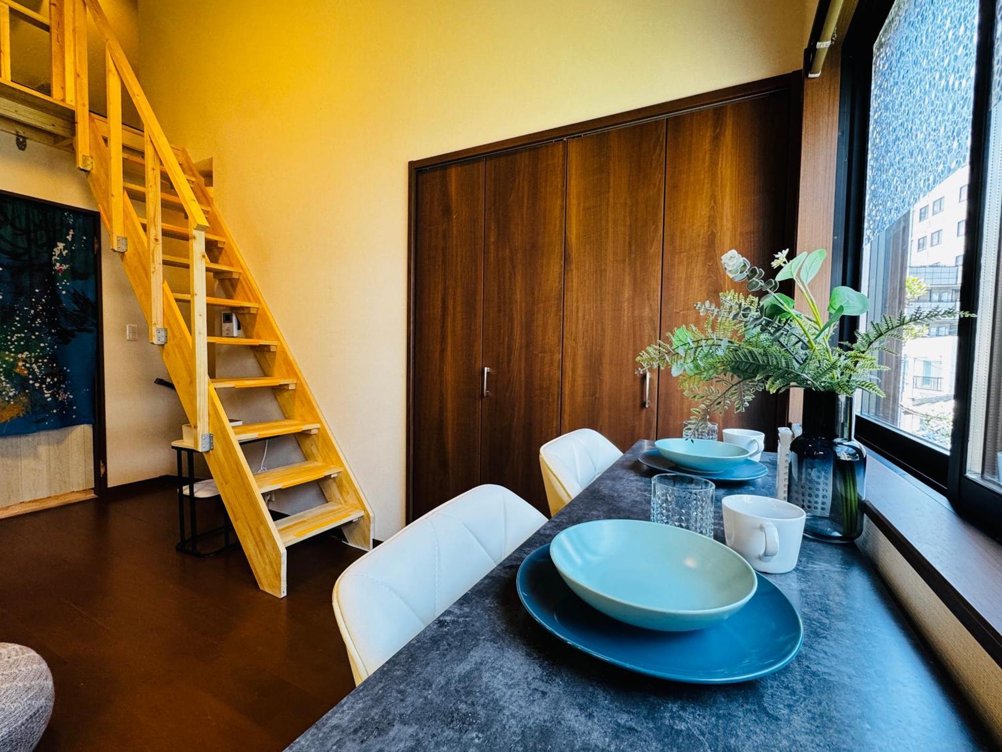 Apartment Lucky You! Yotsuya *