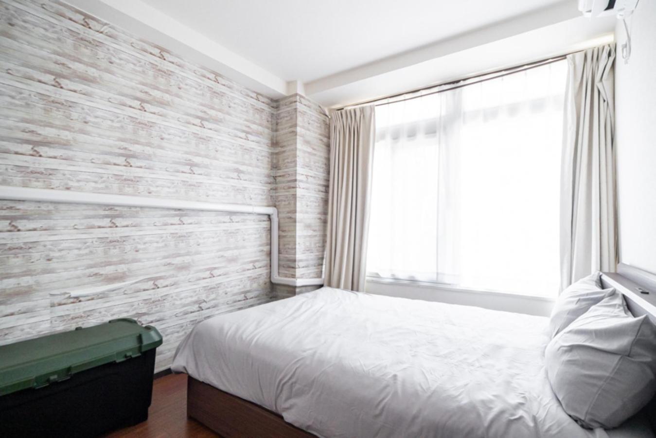 East Shinjuku Triplex: 3-bedroom With Shared Shower Tokyo
