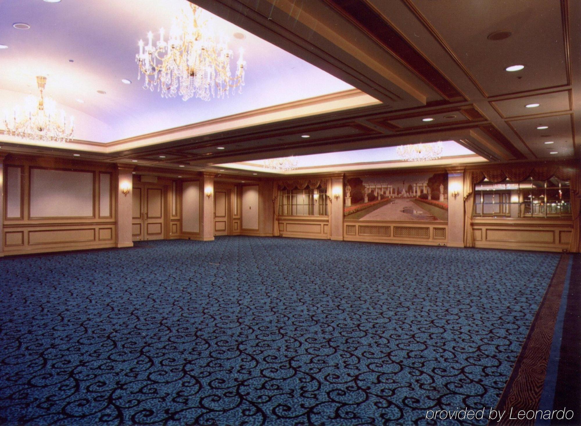 Rihga Royal Hotel 4*