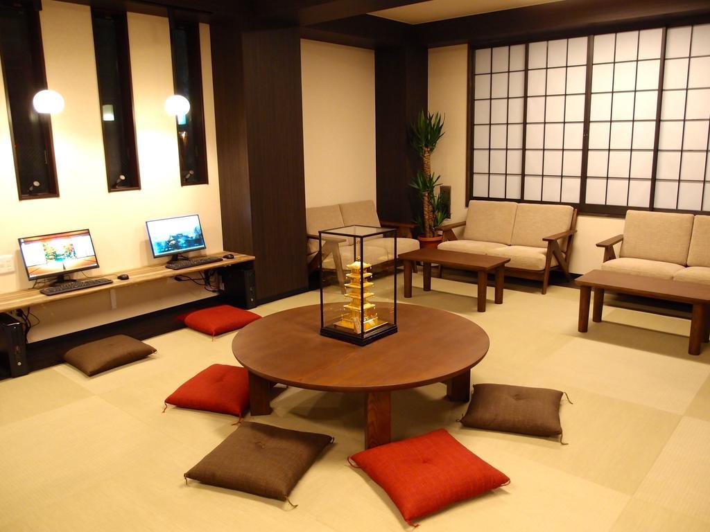 Hostel Space *