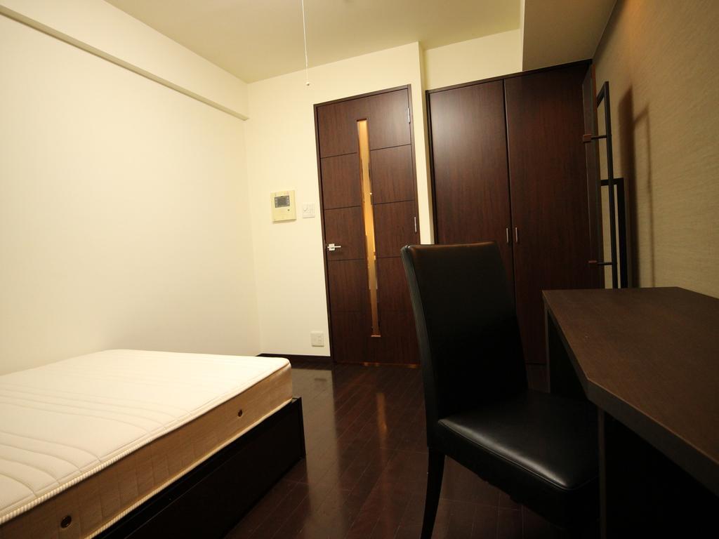 Palace Kojimachi Apartment