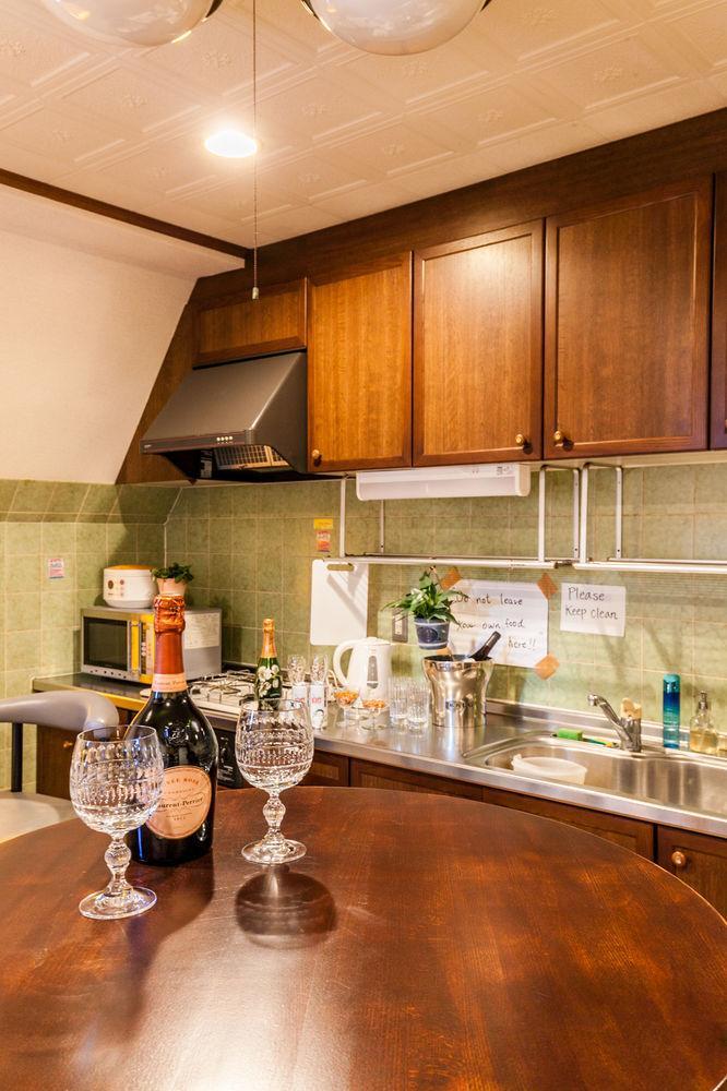 Gotanda Broadway Apartment *