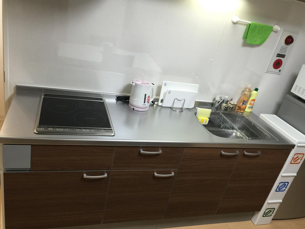Apartment Issyuku *