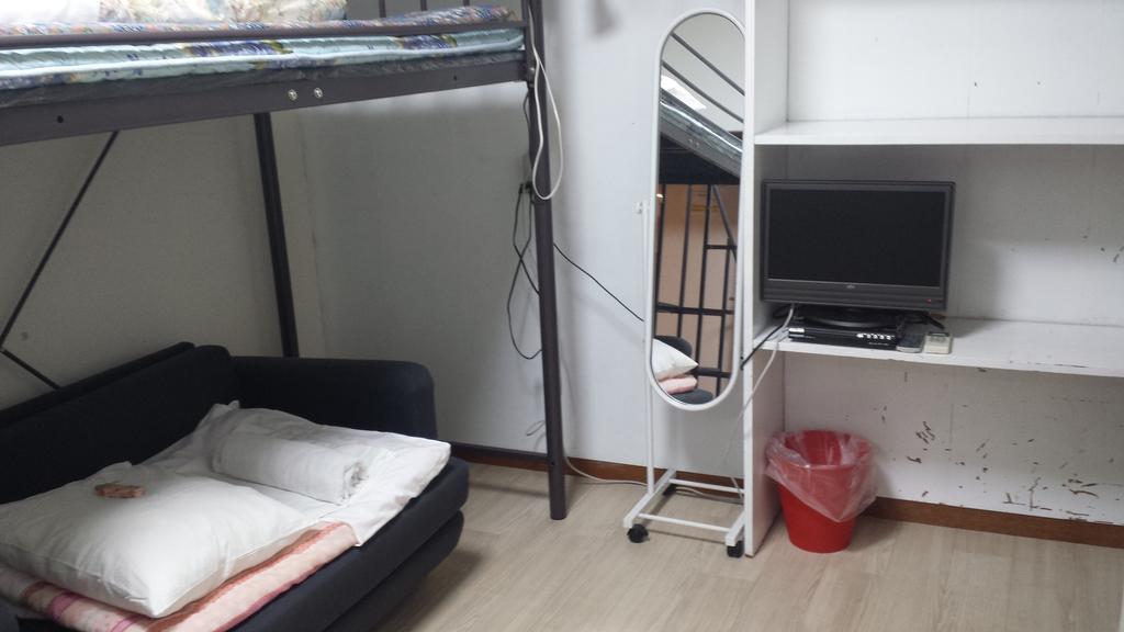 Guest house Aizuya 2*