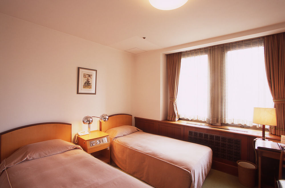 Hilltop Hotel 3*