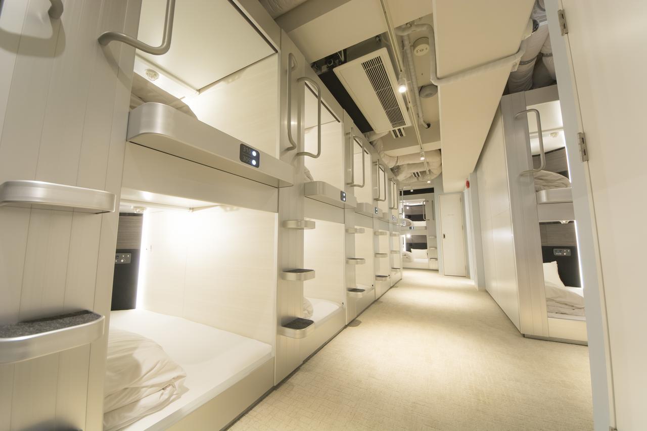 Capsule hotel Akihabara Bay