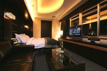 Hotel The Glanz - Vacation 75011v 3*