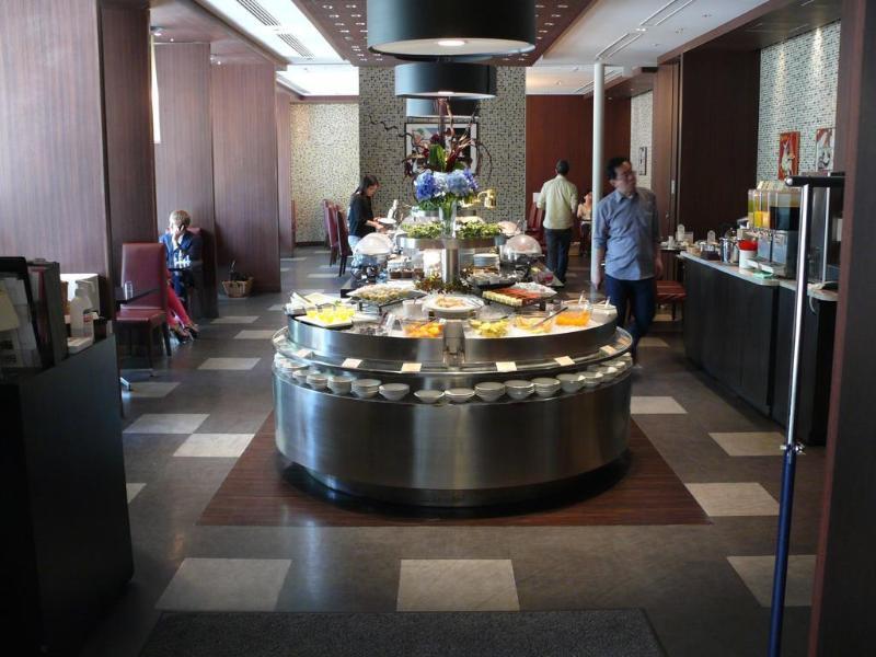 Mitsui Garden Shiodome Italia-gai - Hotel 4*
