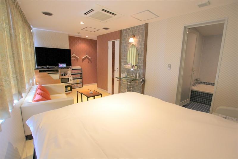 U 3* Tokyo