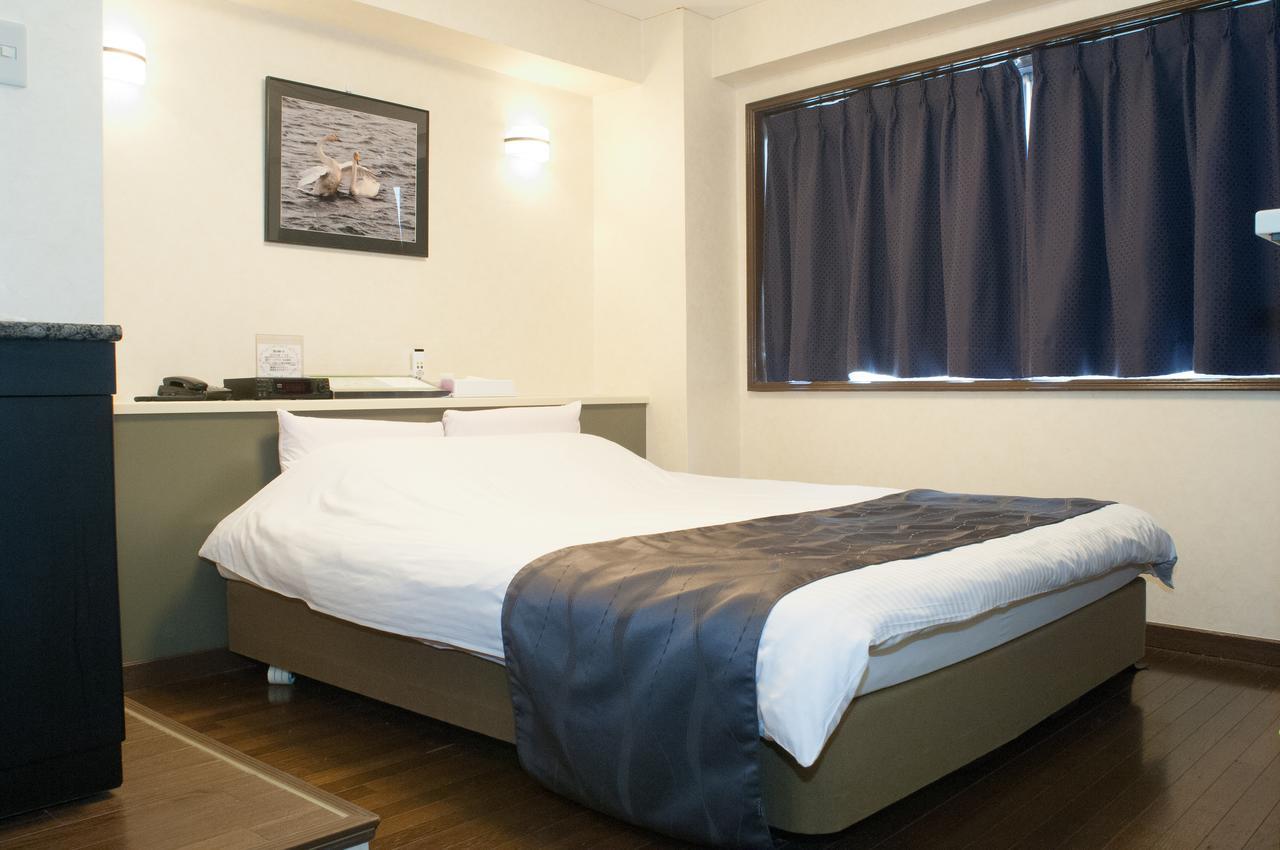 L Hotel