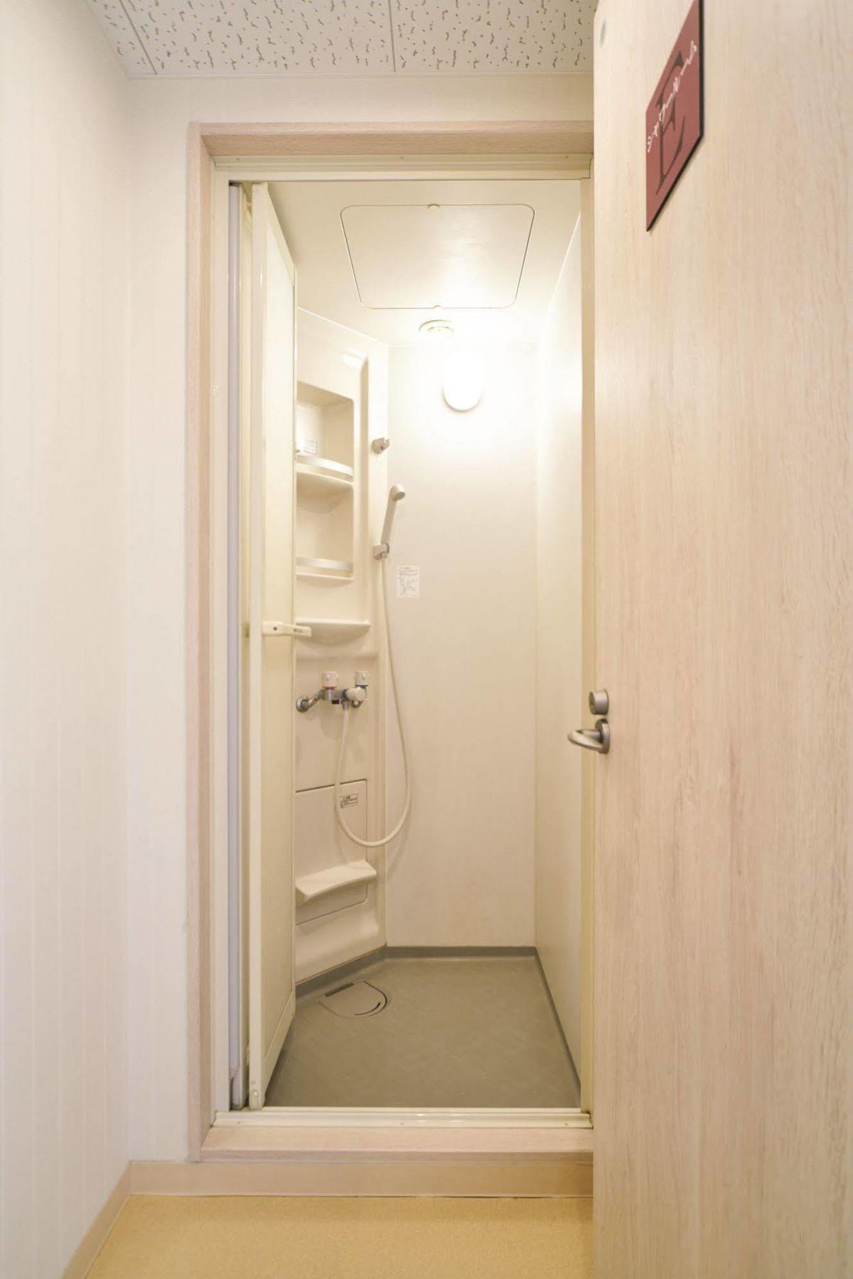 1 Night 1980 Asakusa Simple Capsule hotel *