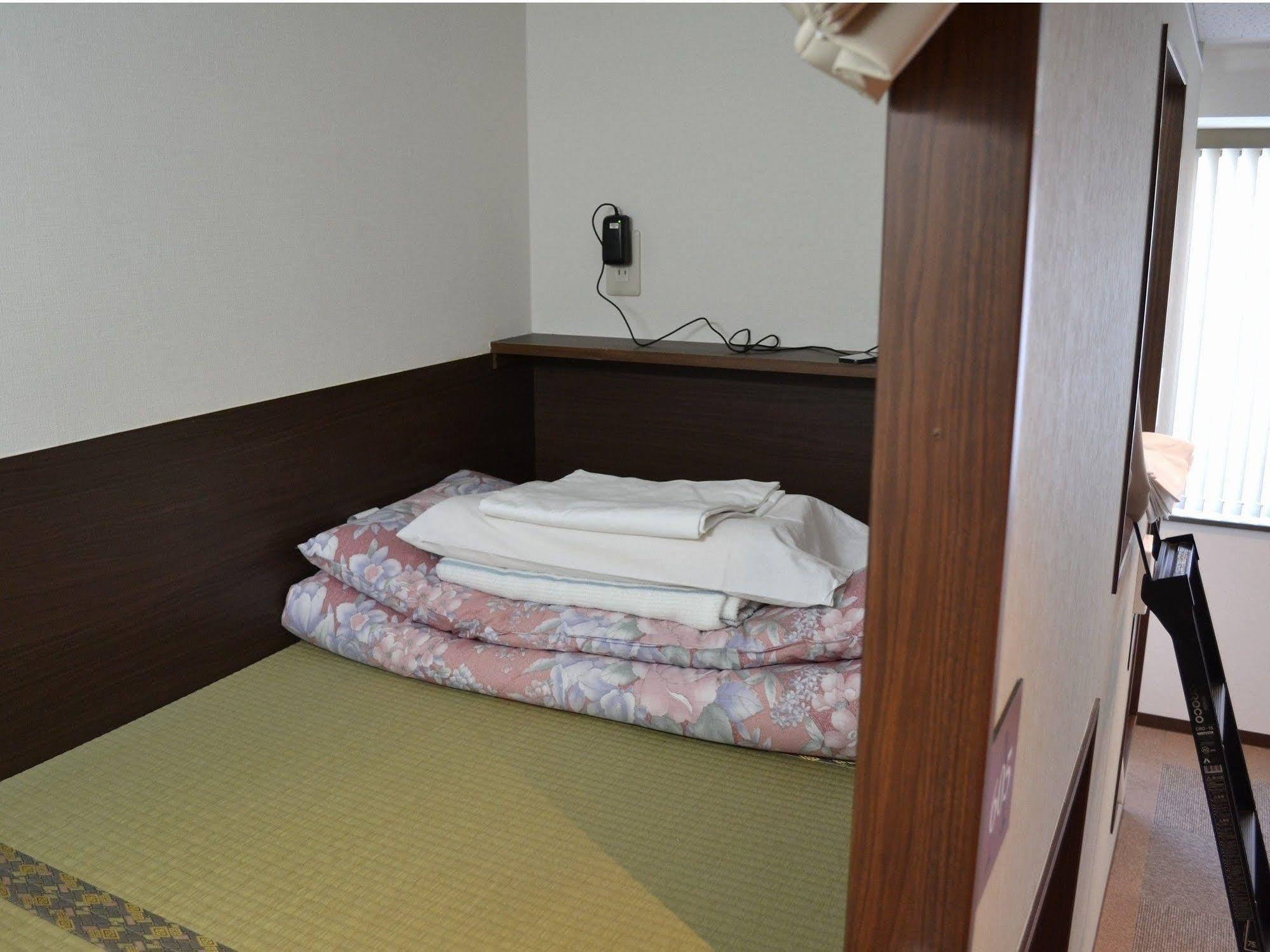 Capsule hotel 1 Night 1980 Asakusa Simple Tokyo