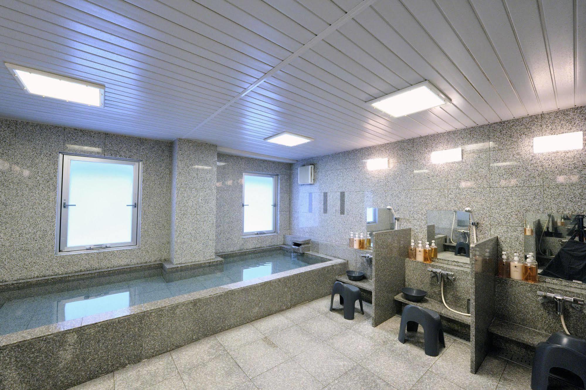 Economy hotel Hokke Hatchobori 2*