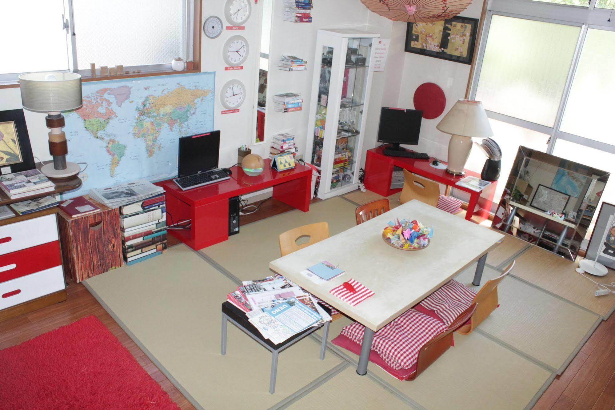 Guest house Aizuya 2*