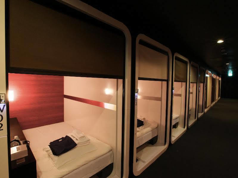 Capsule hotel First Tsukiji Tokyo