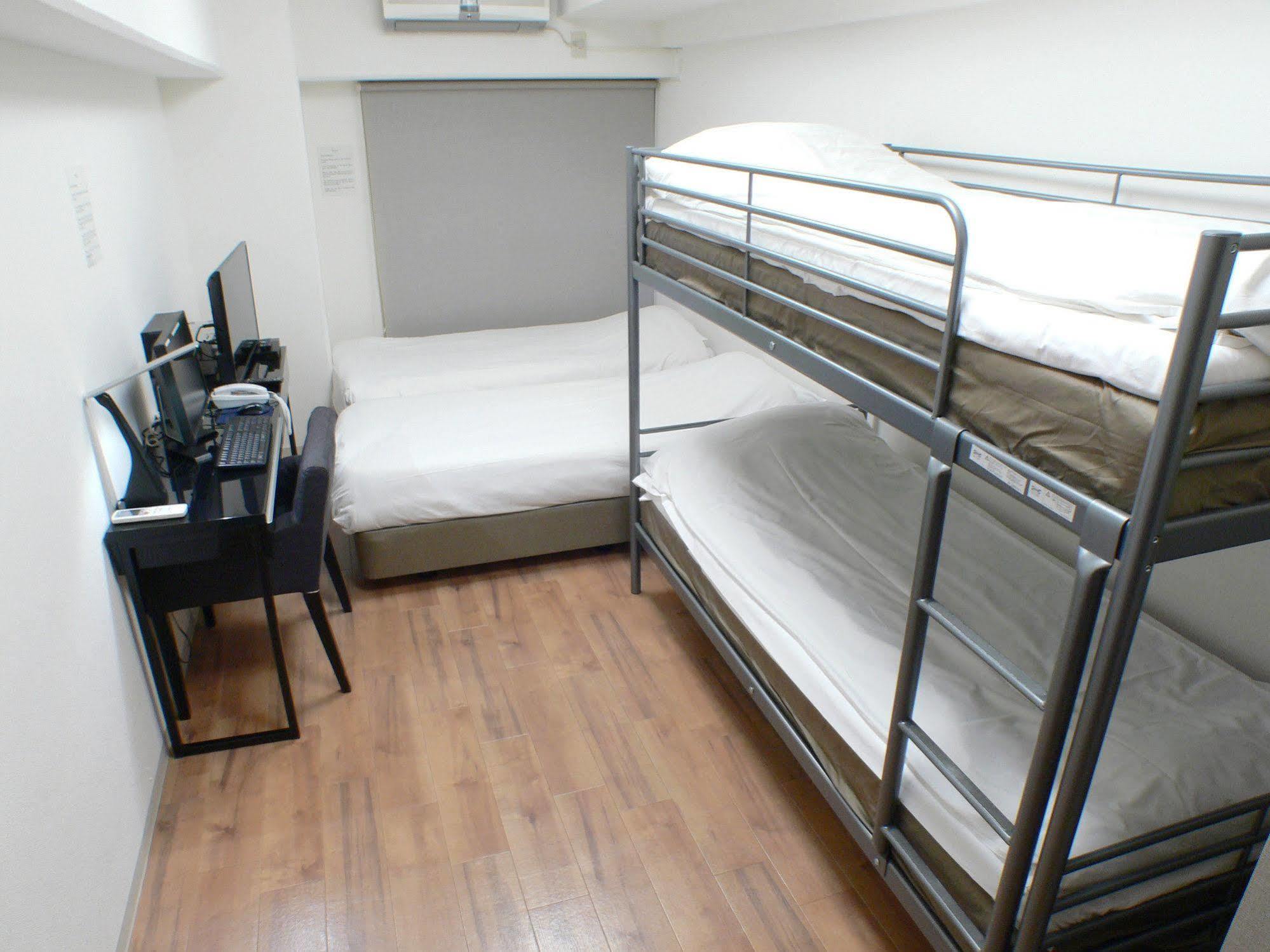 Shinjuku N.u.t.s Hotel 2*