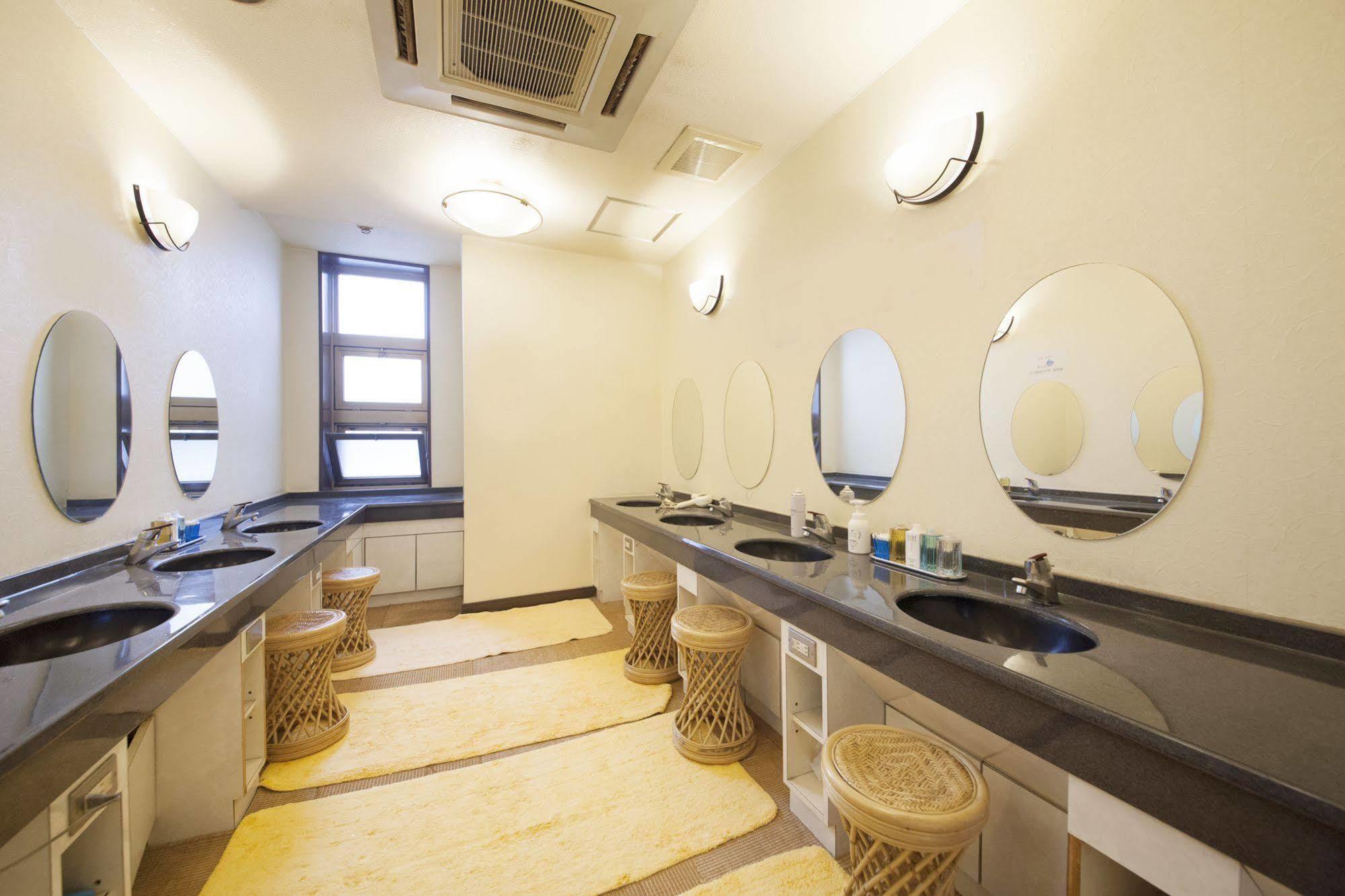 Ueno Station Oriental 1 Male Only 2*