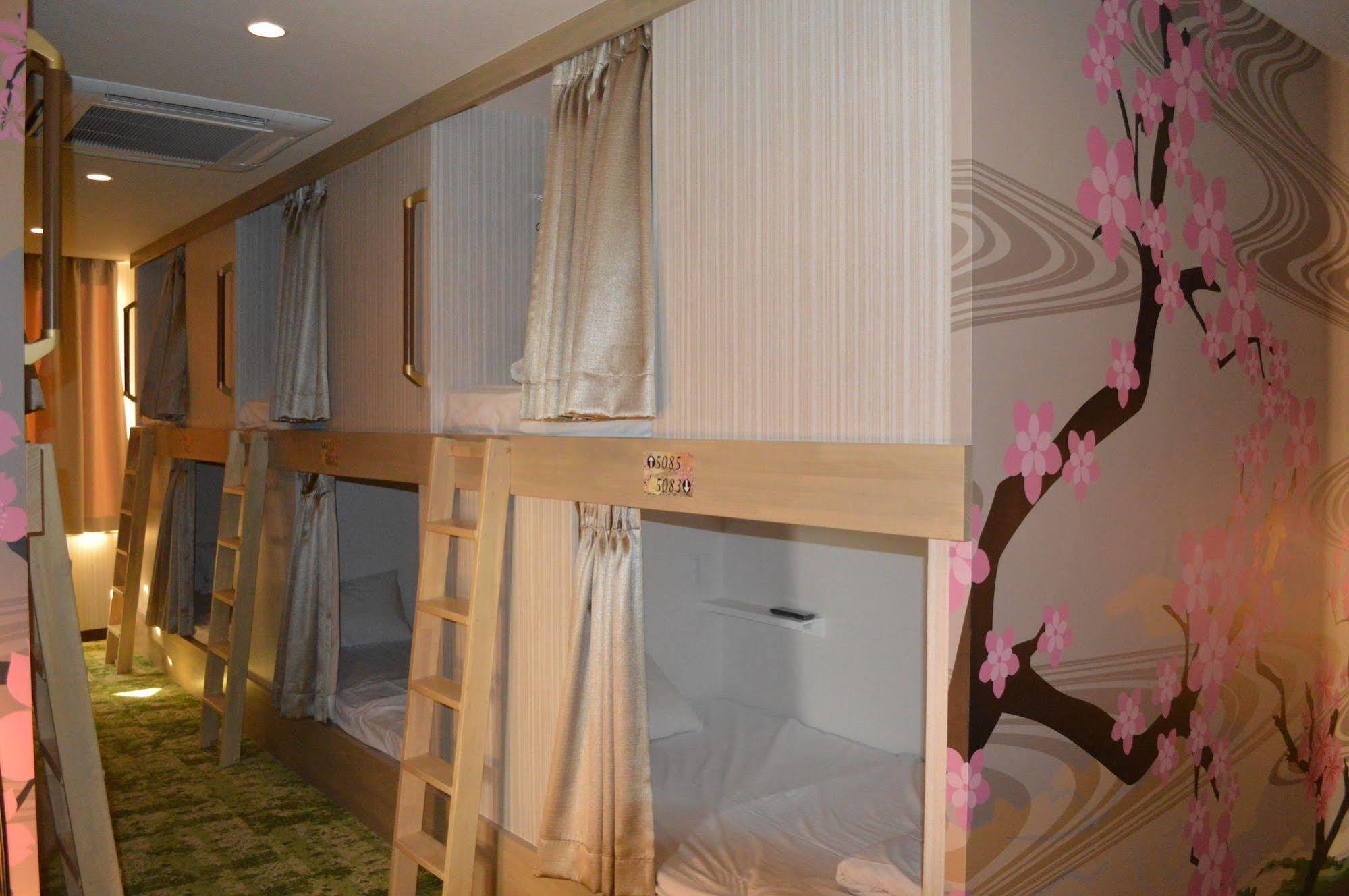 Ueno Station Oriental 1 Male Only Hotel