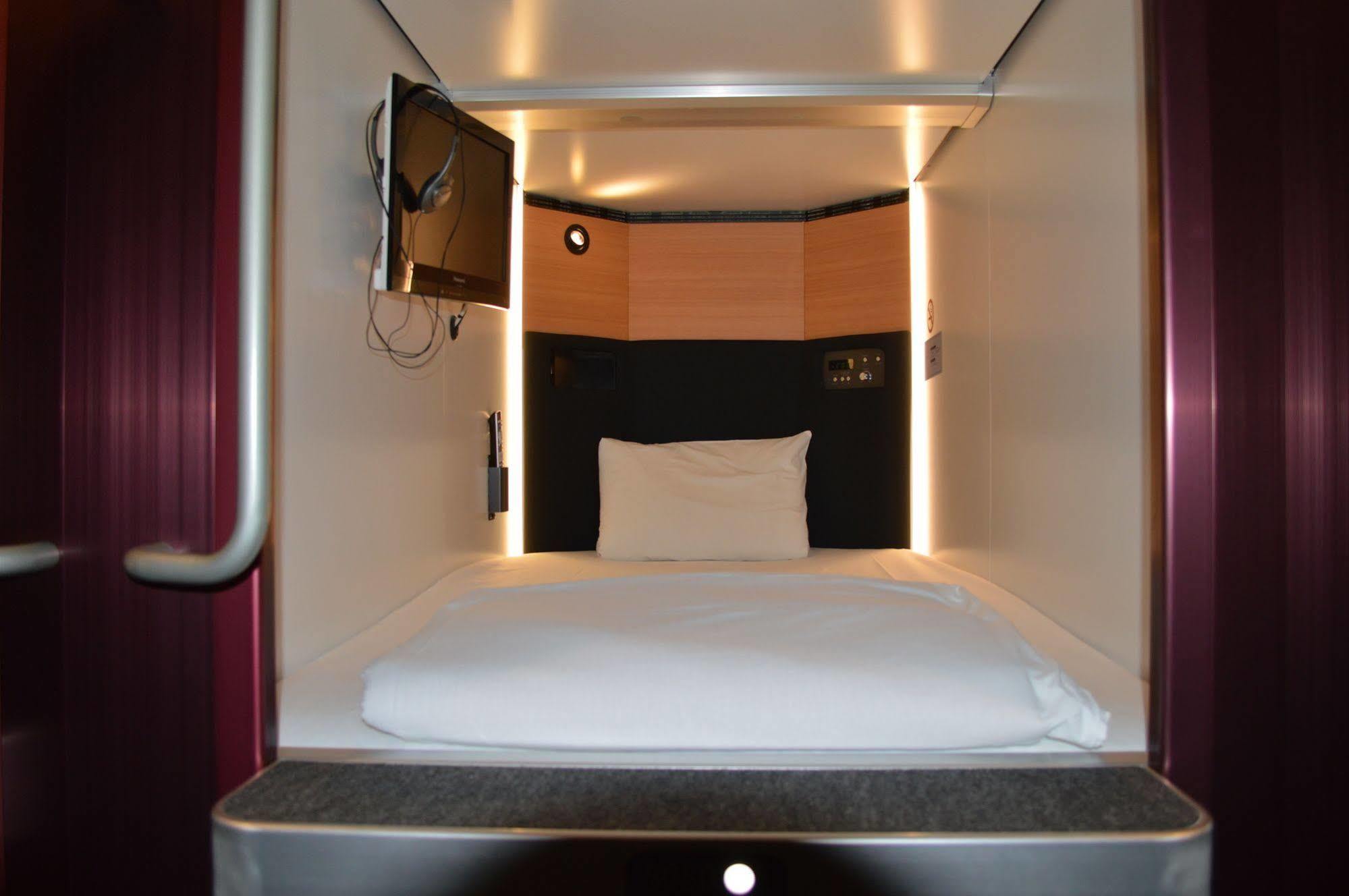 Ueno Station Oriental 1 Male Only Hotel