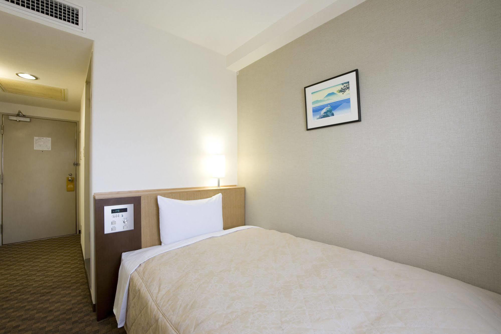 Unizo Asakusa 3*