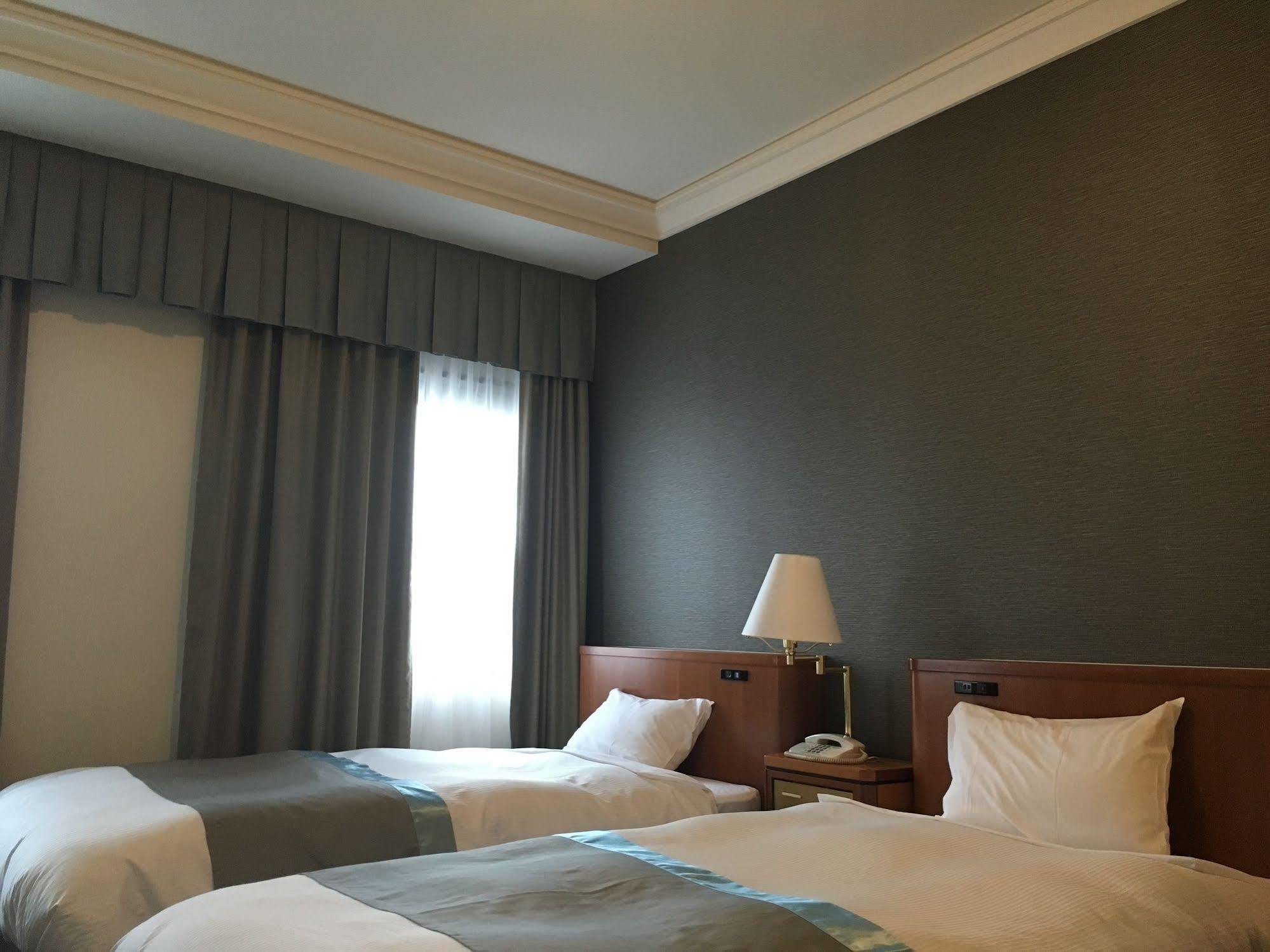 Jal Tamachi Economy hotel Tokyo